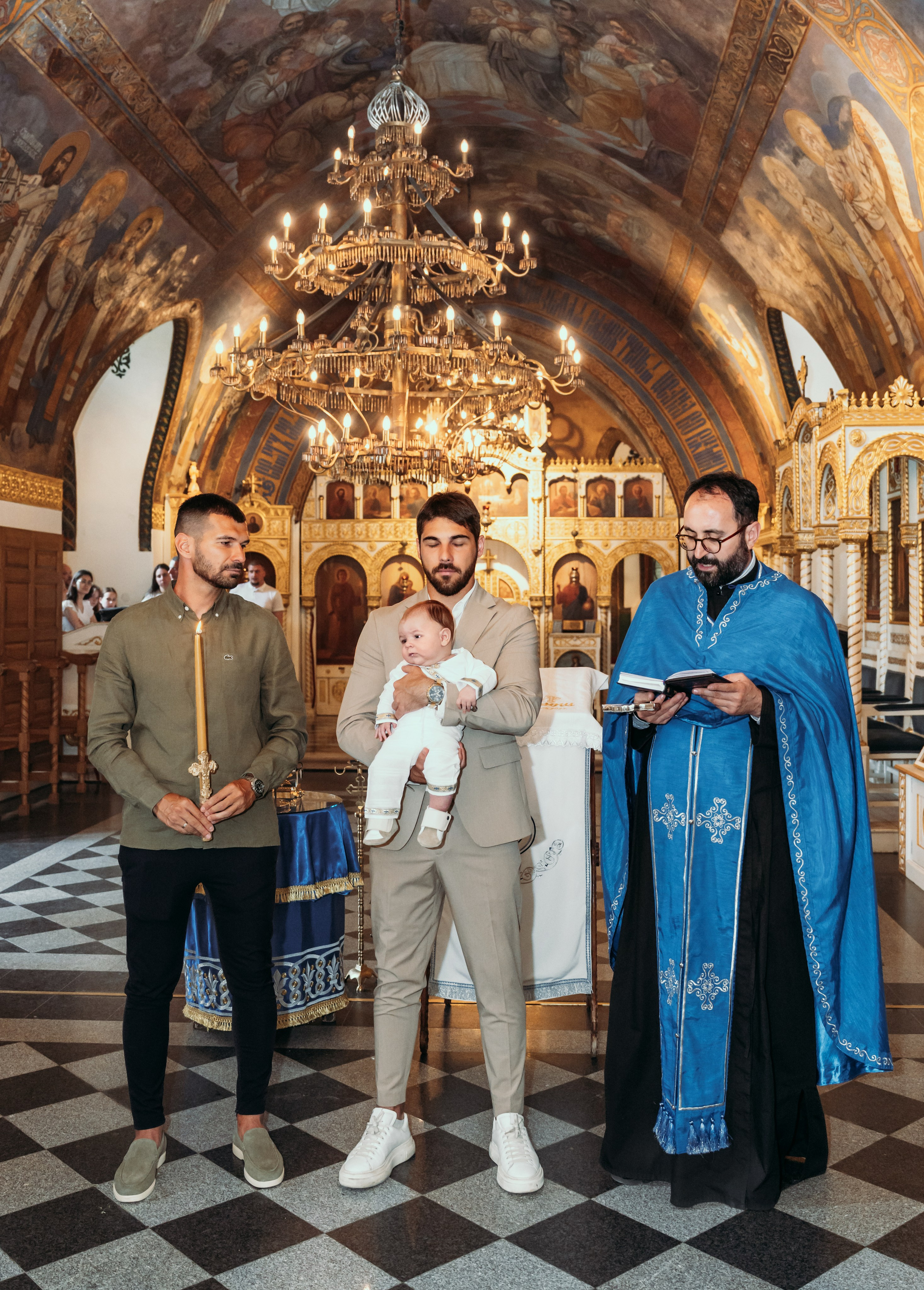 Crkva ruzica krstenje decaka