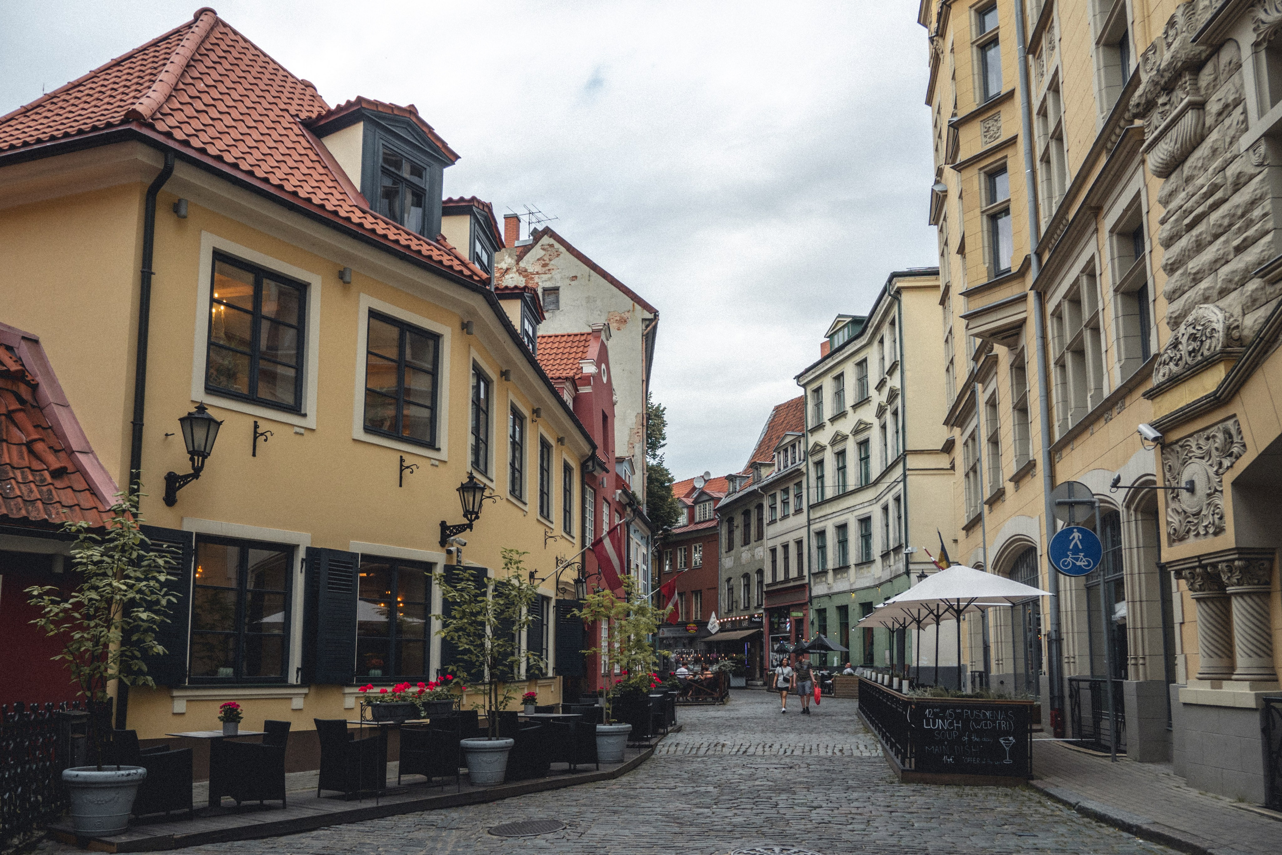 Voyage à Riga. Photographe sur Cote d’Azur. Portraits de familles, couples, enfants, événements