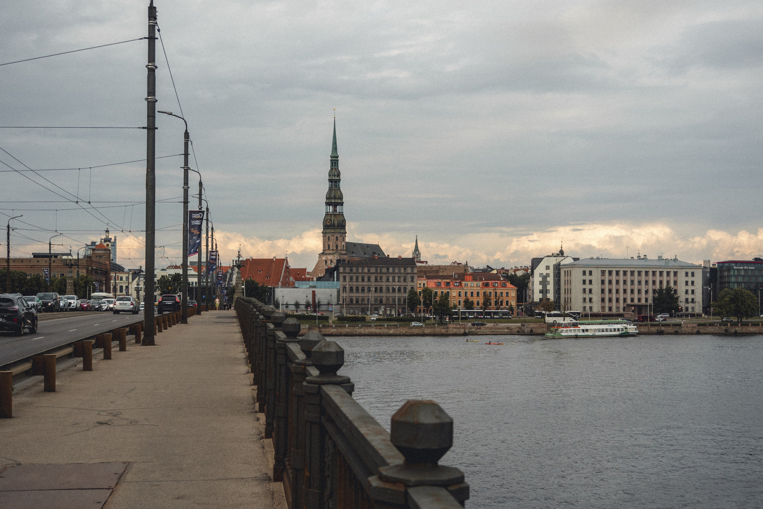 Voyage à Riga. Photographe sur Cote d’Azur. Portraits de familles, couples, enfants, événements