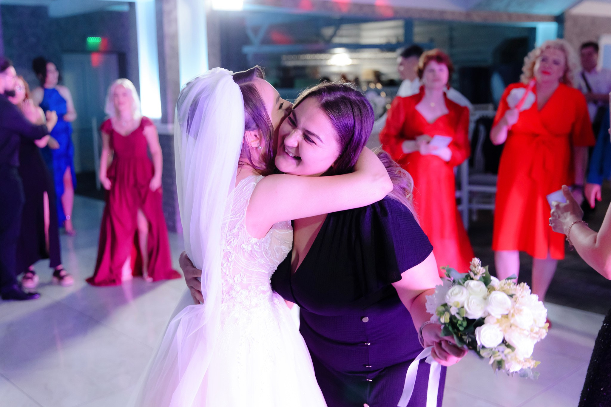 Ioana & Ionuț | Nuntă de poveste la Păstrăvăria Poiana din Mălini județul Suceava. Servicii foto-video profesionale, pentru momente de neuitat