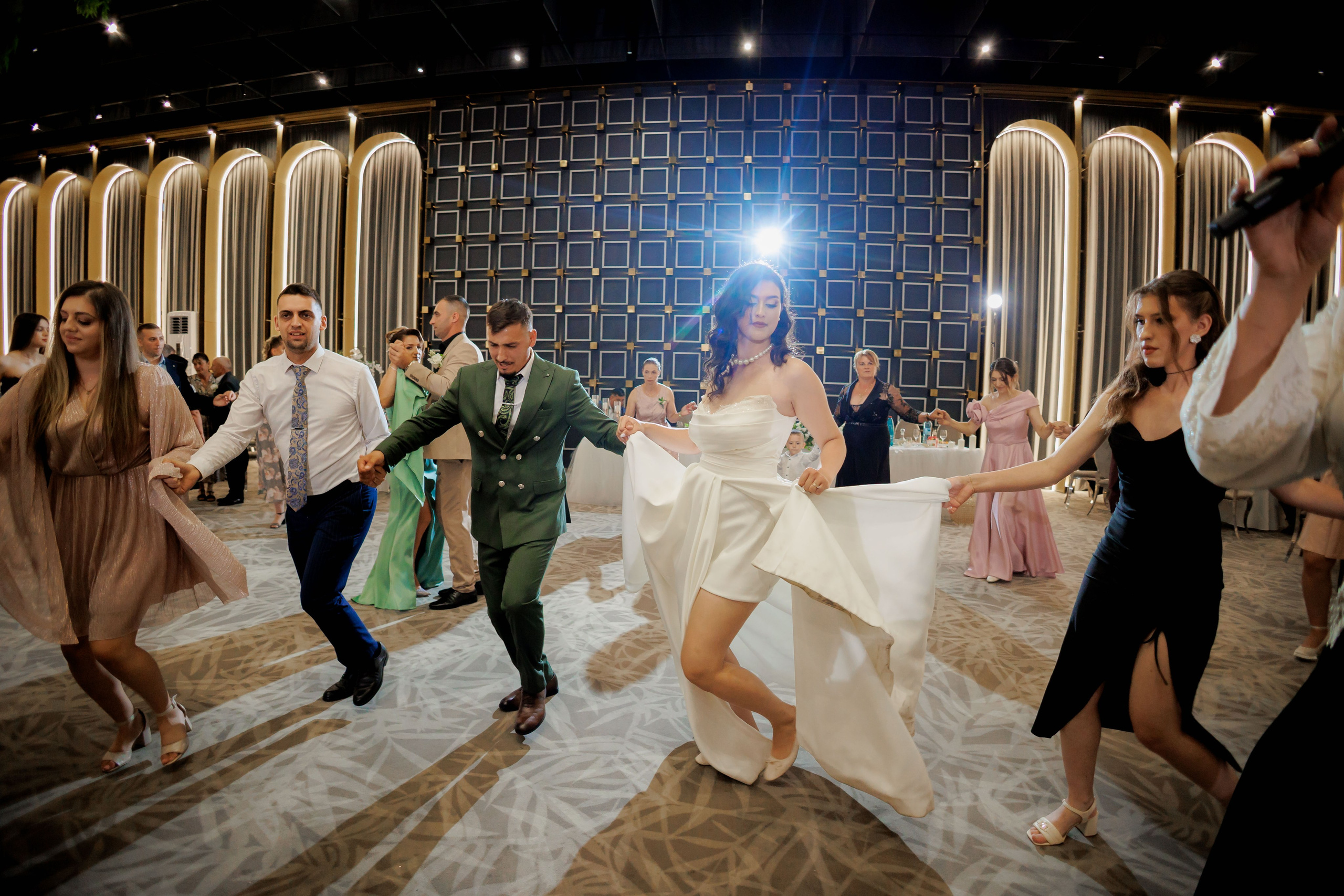 Nunta Nicoleta & Răzvan | Fotografie & Videografie Profesională. Servicii foto-video profesionale, pentru momente de neuitat