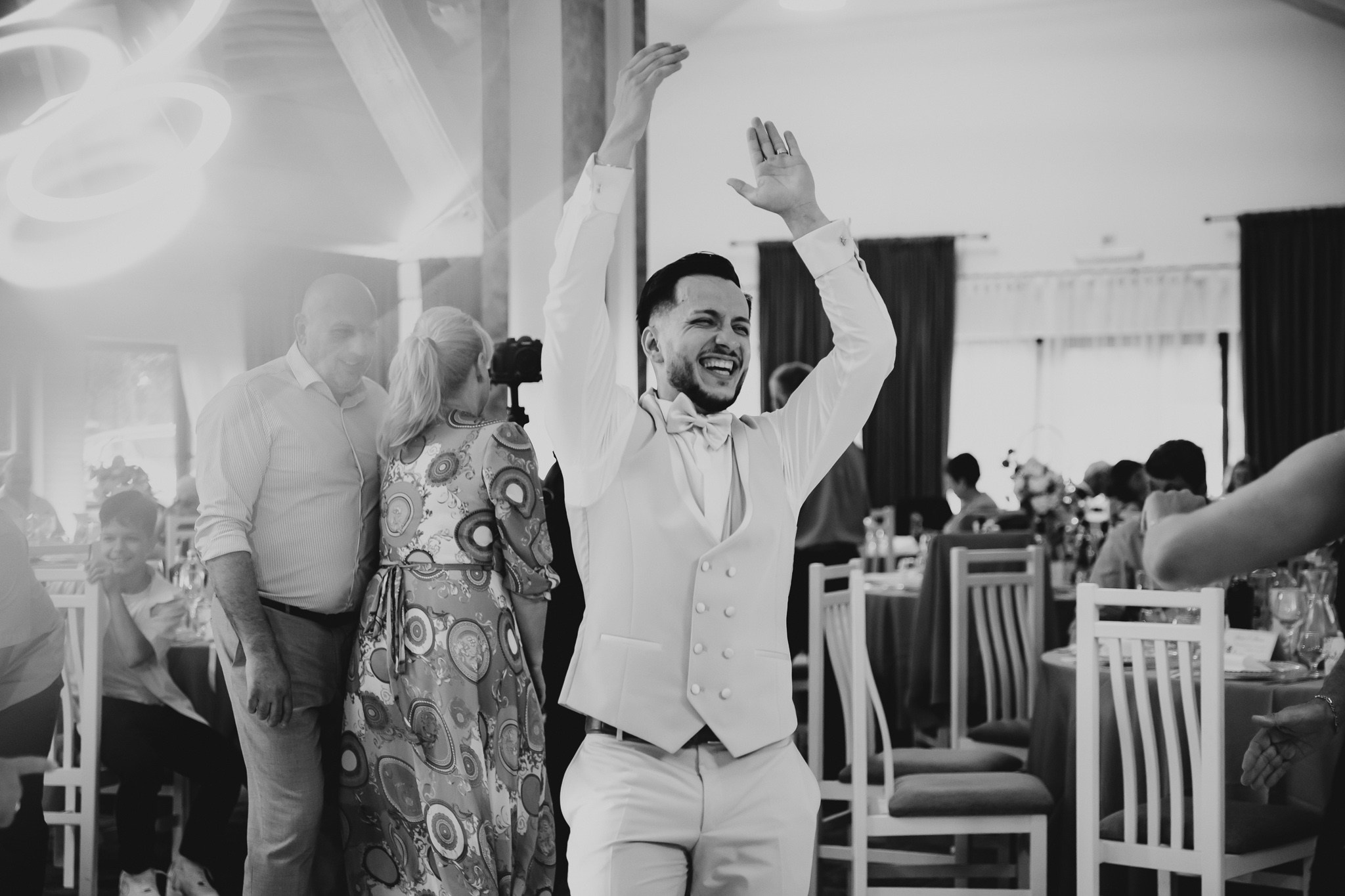 Ioana & Ionuț | Nuntă de poveste la Păstrăvăria Poiana din Mălini județul Suceava. Servicii foto-video profesionale, pentru momente de neuitat