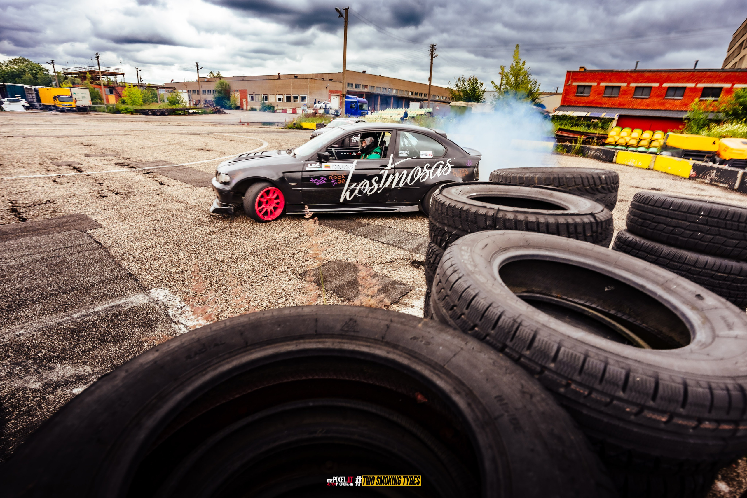 Side to Side #DRIFTDAY. OnePIXEL