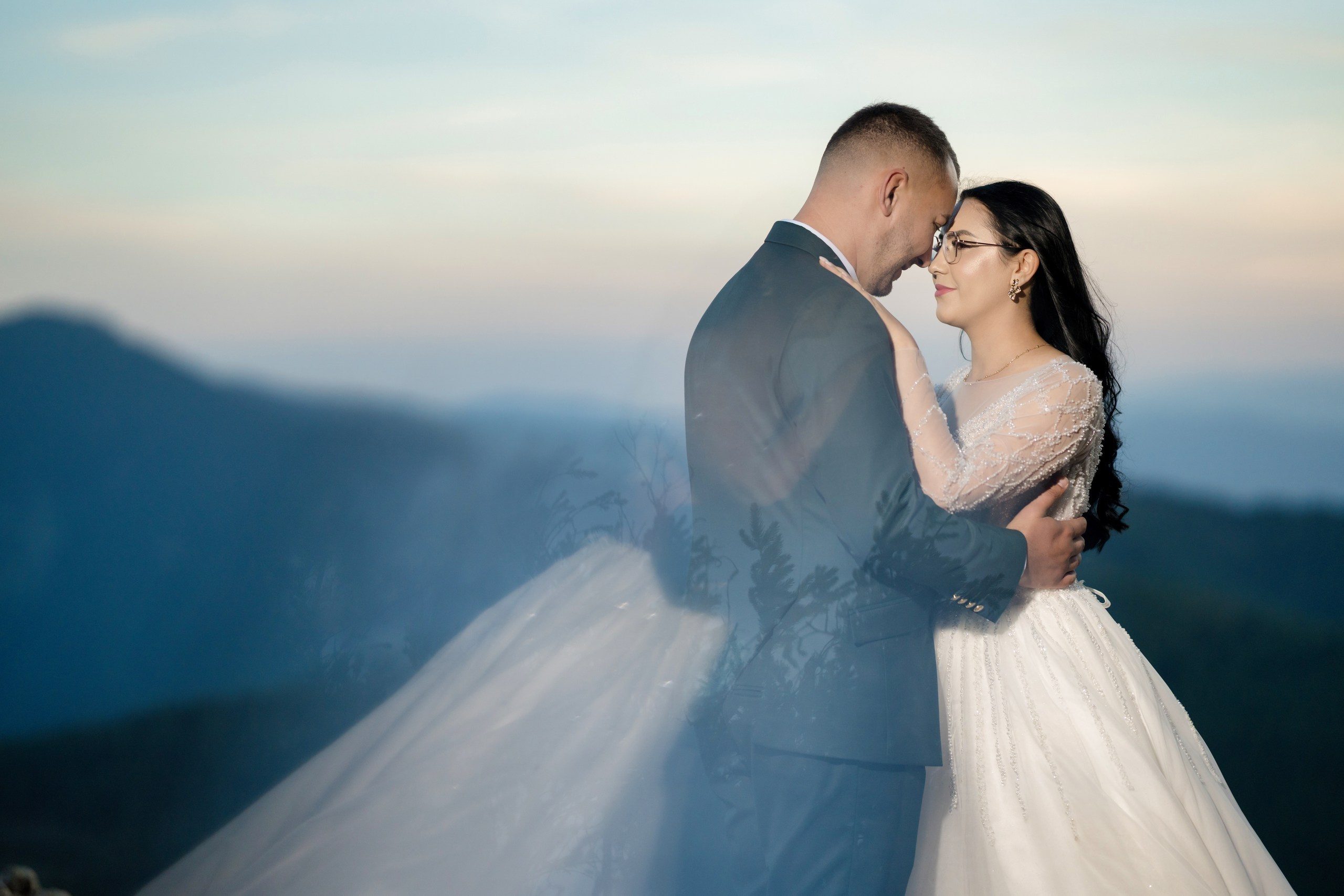 - nunta--fotograf-profesionist-botosani  - fotografie-nunta-romantica - imagini-nunta-in-natura-alin-chirila-fotograf  - fotografii-cuplu-indragostit-nunta-botosani  - sedinta-foto-miri-andrei-iustina-alinofotostudio  - amintiri-din-nunta-realizate-de-fotograf-profesionist  - povestea-nuntii-andrei-si-iustina-in-imagini-alinofotostudio-fotograf evenimente- evenimente Botoșani -fotograf Suceava - fotograf Iași- servicii foto. servicii foto Botoșani. servicii foto video Botoșani. fotograf nunta. fotograf evenimente. fotograf nunta Botoșani. Alin chirila. Alin chirila fotograf. Alinofotostudio.- servicii foto. servicii foto Botoșani. servicii foto video Botoșani. fotograf nunta. fotograf evenimente. fotograf nunta Botoșani. Alin chirila. Alin chirila fotograf. Alinofotostudio.fotograf stare civilă,poze stare civilă,album foto stare civilă,servicii foto suceava,fotograf evenimente suceava,fotograf nuntă suceava,poze cununie civilă,ședință foto stare civilă,sesiune foto suceava,fotograf profesionist suceava,fotograf botosani,stare civila botosani,alinofotostudio,alin chirila fotograf.servicii foto. servicii foto Botoșani. servicii foto video Botoșani. fotograf nunta. fotograf evenimente. fotograf nunta Botoșani. Alin chirila. Alin chirila fotograf. Alinofotostudio.fotograf stare civilă,poze stare civilă,album foto stare civilă,servicii foto suceava,fotograf evenimente suceava,fotograf nuntă suceava,poze cununie civilă,ședință foto stare civilă,sesiune foto suceava,fotograf profesionist suceava,fotograf botosani,stare civila povestitor prin fotografiebotosani,alinofotostudio,alin chirila fotograf,servicii foto. servicii foto Botoșani. servicii foto video Botoșani. fotograf nunta. fotograf evenimente. fotograf nunta Botoșani. Alin chirila. Alin chirila fotograf. Alinofotostudio.fotograf stare civilă,poze stare civilă,album foto stare civilă,servicii foto suceava,fotograf evenimente suceava,fotograf nuntă suceava,poze cununie civilă,ședință foto stare civilă,sesiune foto suceava,fotograf profesionist suceava,fotograf botosani,stare civila botosani,alinofotostudio,alin chirila fotograf,cununie religioasă botoșani,andreea și neculai,capela militară botoșani,foto conacul zăicești,fotograf nuntă botoșani,fotograf cununie religioasă,foto evenimente botoșani,poze cununie capela militară,ședință foto zăicești,fotograf profesionist botoșaniMire și mireasă – Sergiu & Liliana – ziua nunții, 2024  - Emoții în ziua nunții – Sergiu și Liliana  - Dansul mirilor – fotografie artistică nuntă 2024  - Sedinta foto romantică în natură – Sergiu & Liliana  - Rochia de mireasă și detalii de nuntă elegan-Album de cununie civilă Florin și Anda – Fotografii profesionale realizate de Alin Chirilă în Botoșani -fotograf prin fotografie-Ședință foto Trash the Dress pe muntele Rarău cu Iulian și Iuliana – fotografie de cuplu, natură montană, emoție autentică surprinsă de Alin Chirilă, povestitor prin fotografie.- "Iulian și Iuliana pe crestele Rarăului – fotografie Trash the Dress în natură"  - "Cuplu îmbrățișat la apus pe muntele Rarău – ședință foto după nuntă"  - "Rochie de mireasă în vânt pe munte – Trash the Dress Rarău-1. Iulian și Iuliana pe muntele Rarău – ședință foto Trash the Dress în natură, cu peisaj montan spectaculos  2. Cuplu în îmbrățișare pe Rarău – emoție autentică surprinsă după nuntă  3. Rochie de mireasă în bătaia vântului – fotografie artistică Trash the Dress în munți  4. Mire și mireasă privind spre orizont – dragoste și libertate pe muntele Rarău  5. Iuliana zâmbind în rochia de mireasă – portret în natură, Trash the Dress  6. Iulian ținându-și mireasa de mână – ședință foto romantică pe munte  7. Detaliu cu rochia pe stâncă – estetică naturală Trash the Dress Rarău  8. Cuplu în mers pe poteca Rarăului – fotografie simbolică de după nuntă  9. Apus de soare pe Rarău în spatele mirilor – imagine de poveste Trash the Dress  10. Iulian și Iuliana râzând împreună – momente autentice surprinse de Alin Chirilă, povestitor prin fotografie