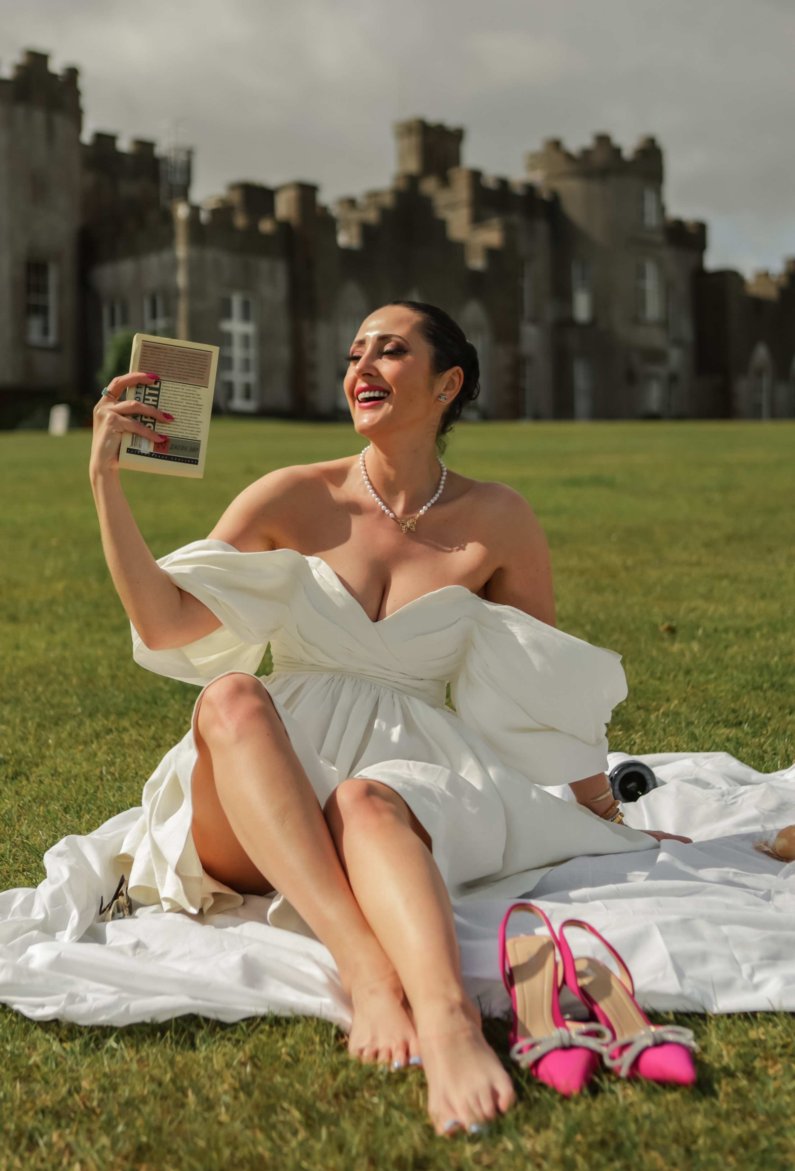 Sunny day at the Castle. Photographer Co Dublin, Balbriggan — Agata Maliseva