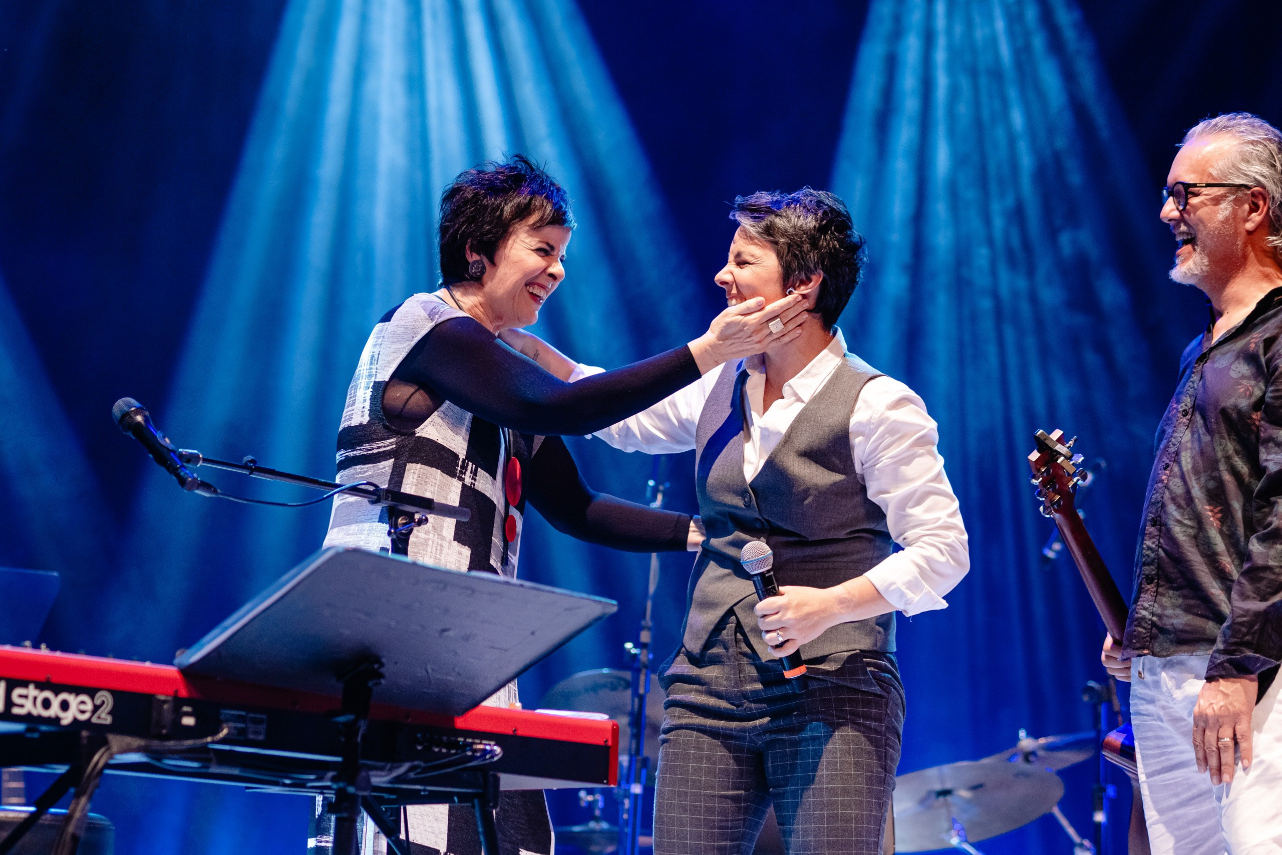 Show da cantora Leila Pinheira no Teatro Municipal de Itajaí