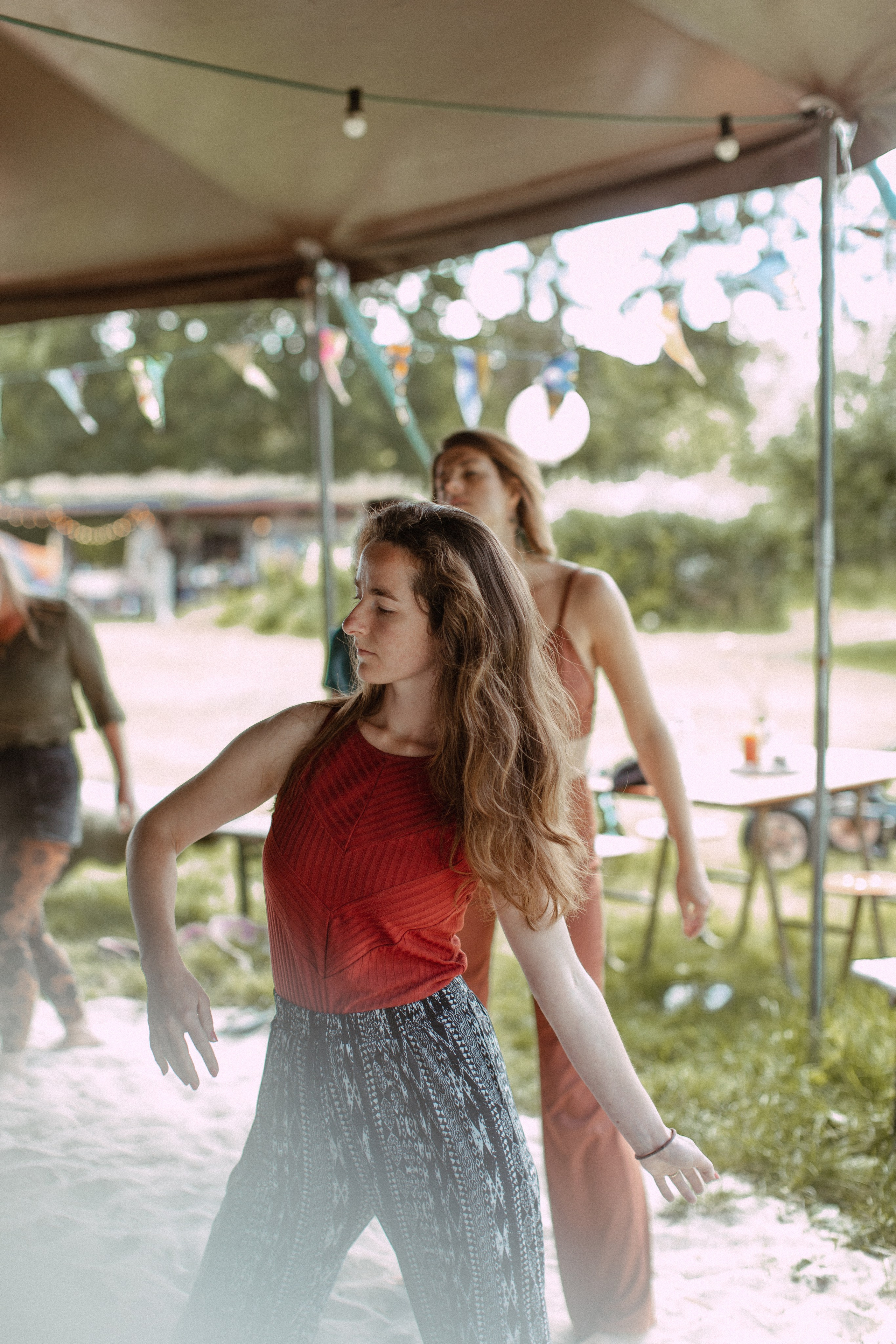 High vibes retreat reportage. True self