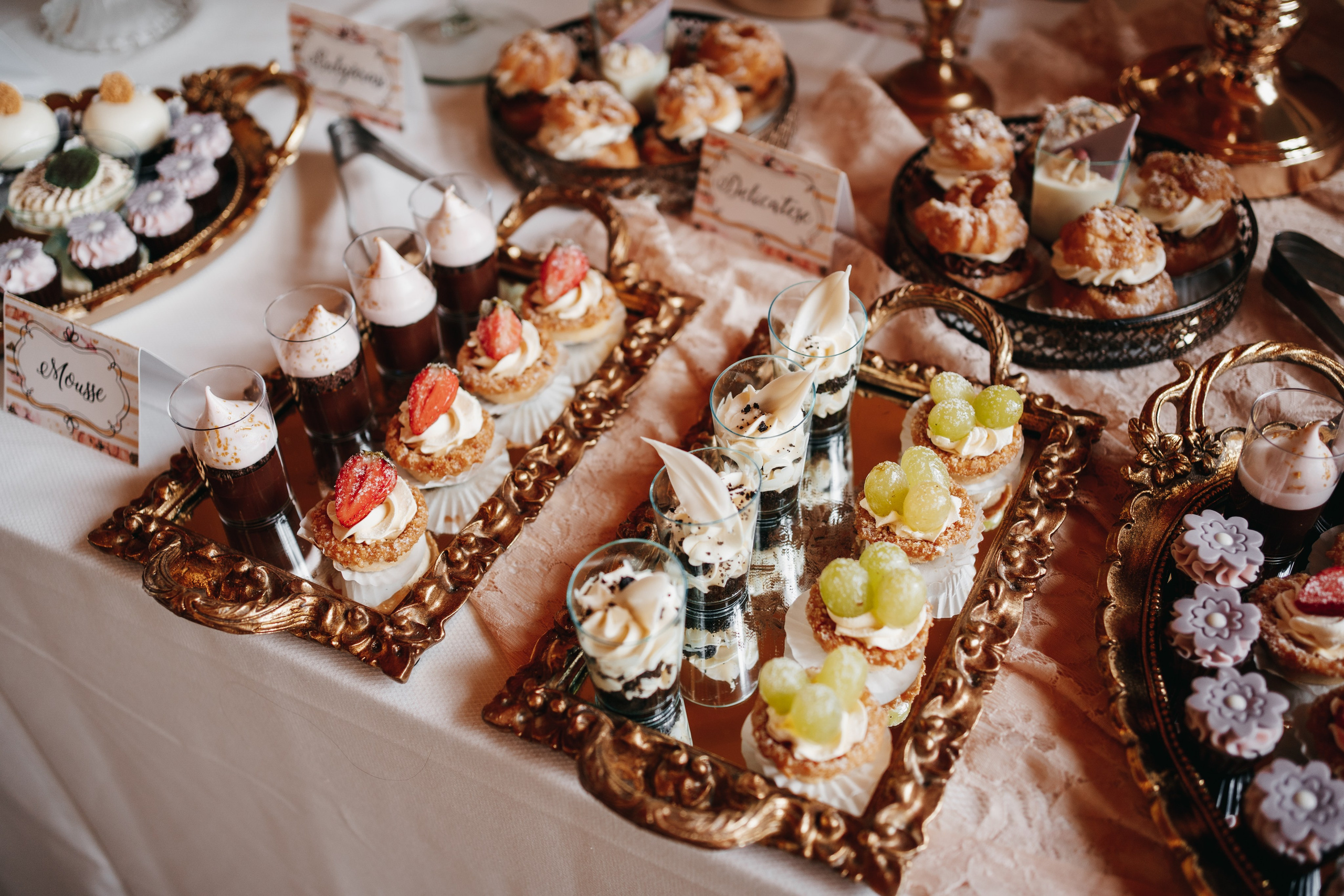 A & A. Fotograf Nunta Iasi - Hearts & Pictures