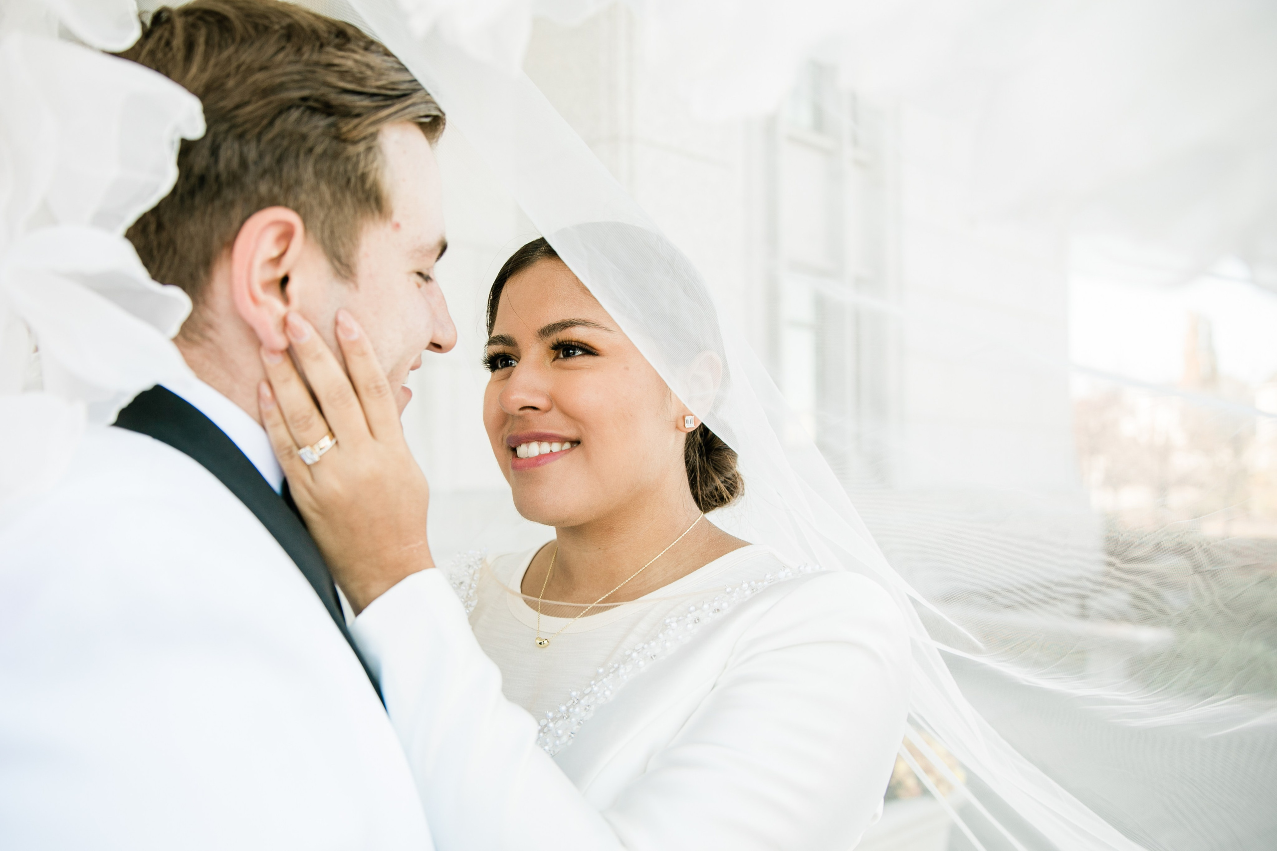 Samantha & Mike Wedding. Fotografía accesible en Calgary