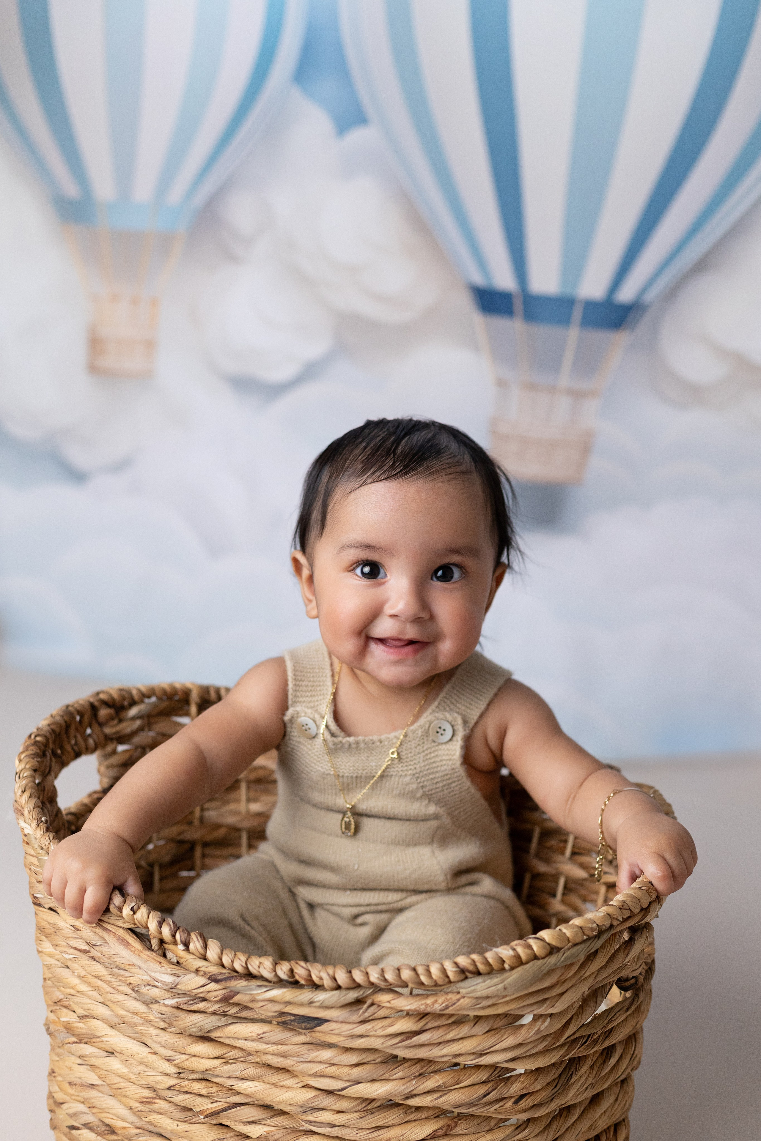 Birthday. Mary Newborn Photo