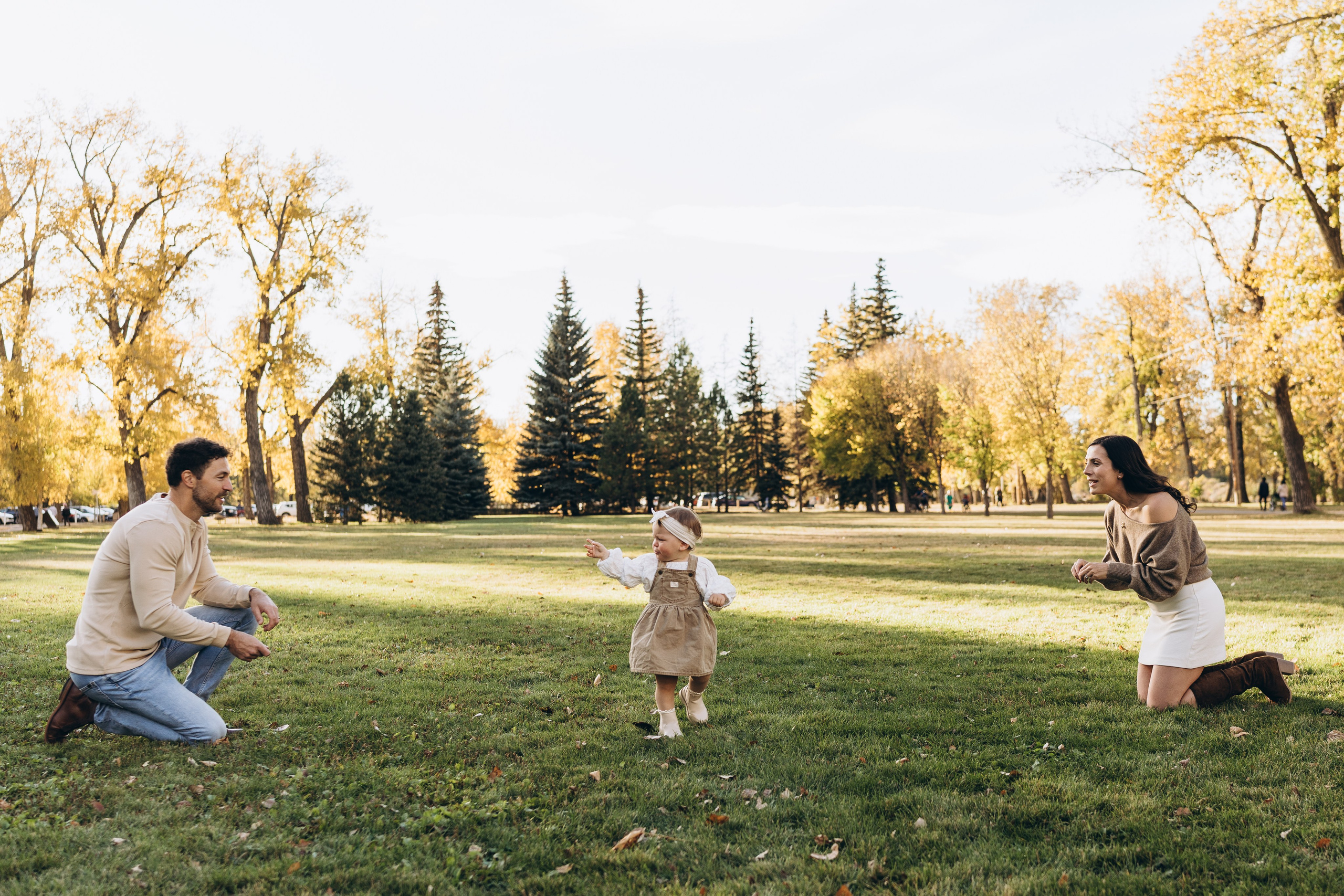Jess & fam. Calgary Wedding & Lifestyle Photographer — Yevhen Polishchuk