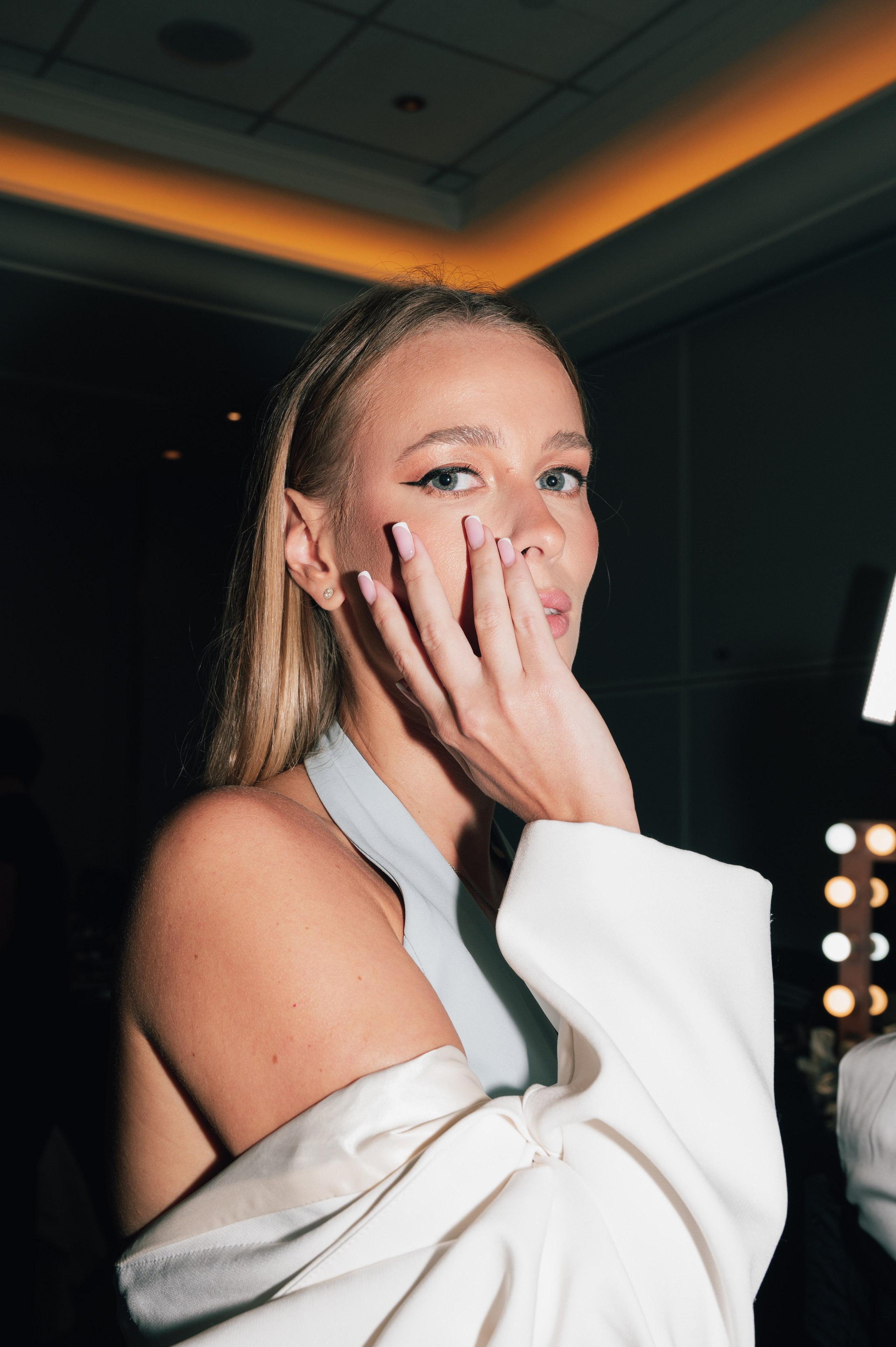 ELLE x Manish Malhotra. Versoluna