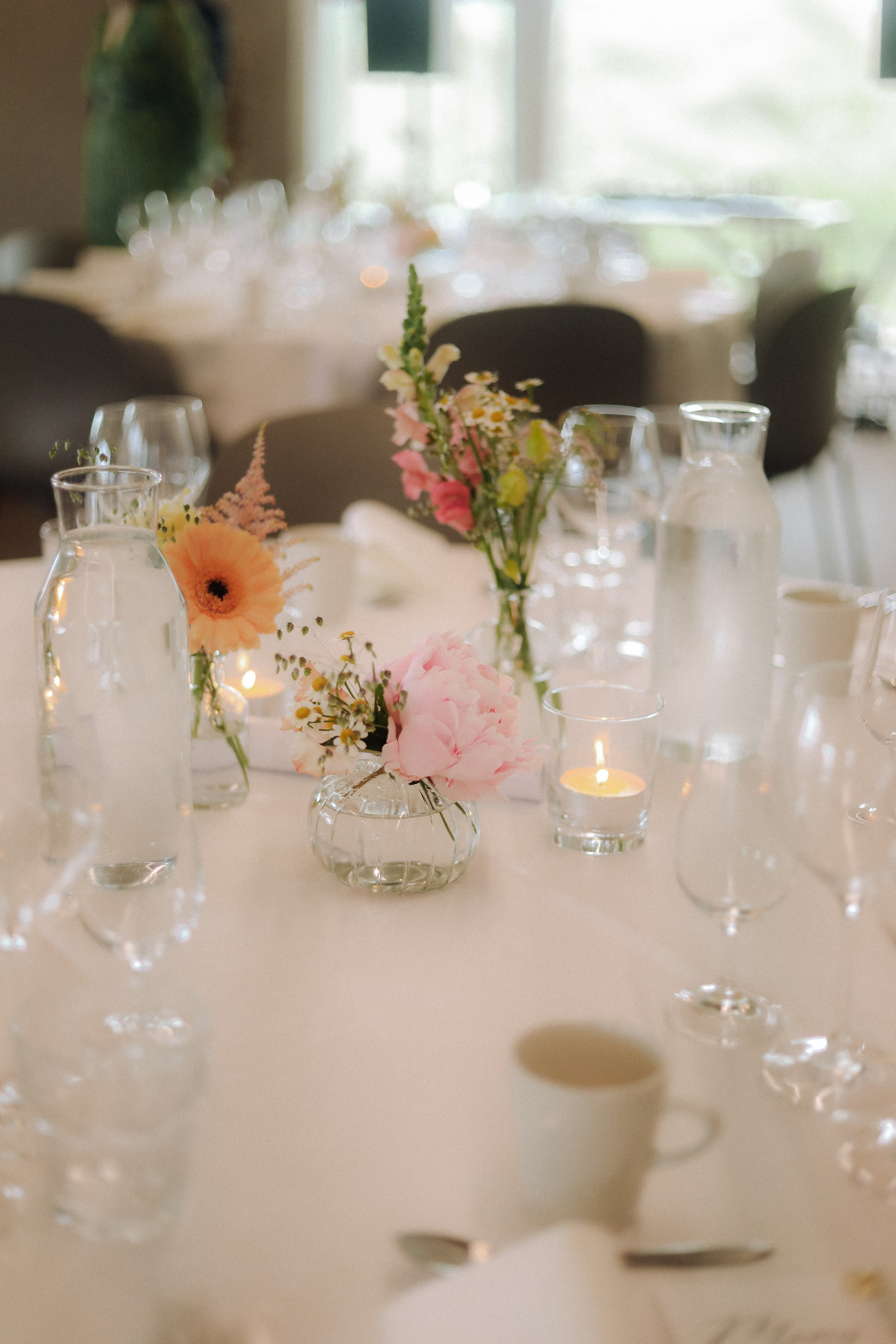 Just lots of love. Warm family & Wedding stories