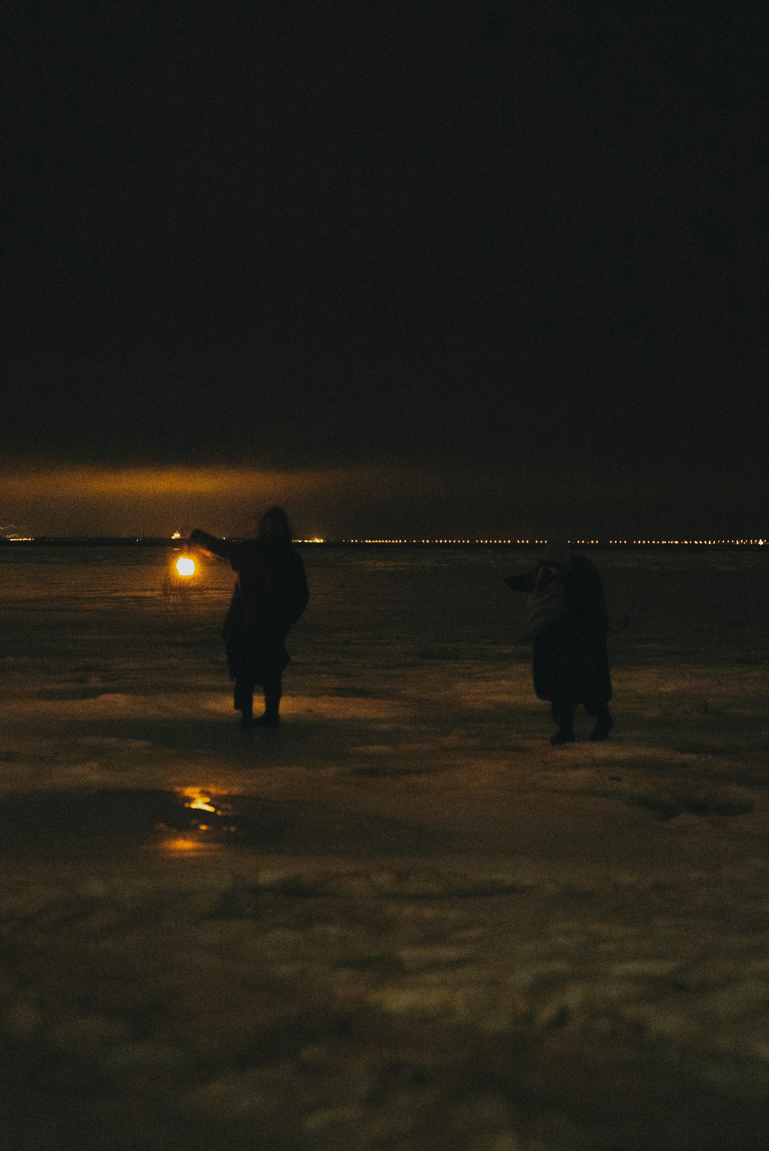 2025. Стрит-фотография, полная абсурда, идиотизма и красоты