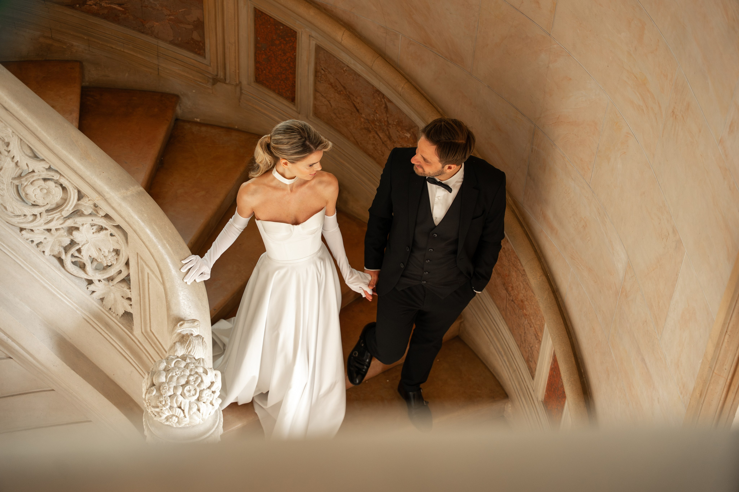 Chateau elopement inspiration. Wedding photographer in Paris Oksana Shum