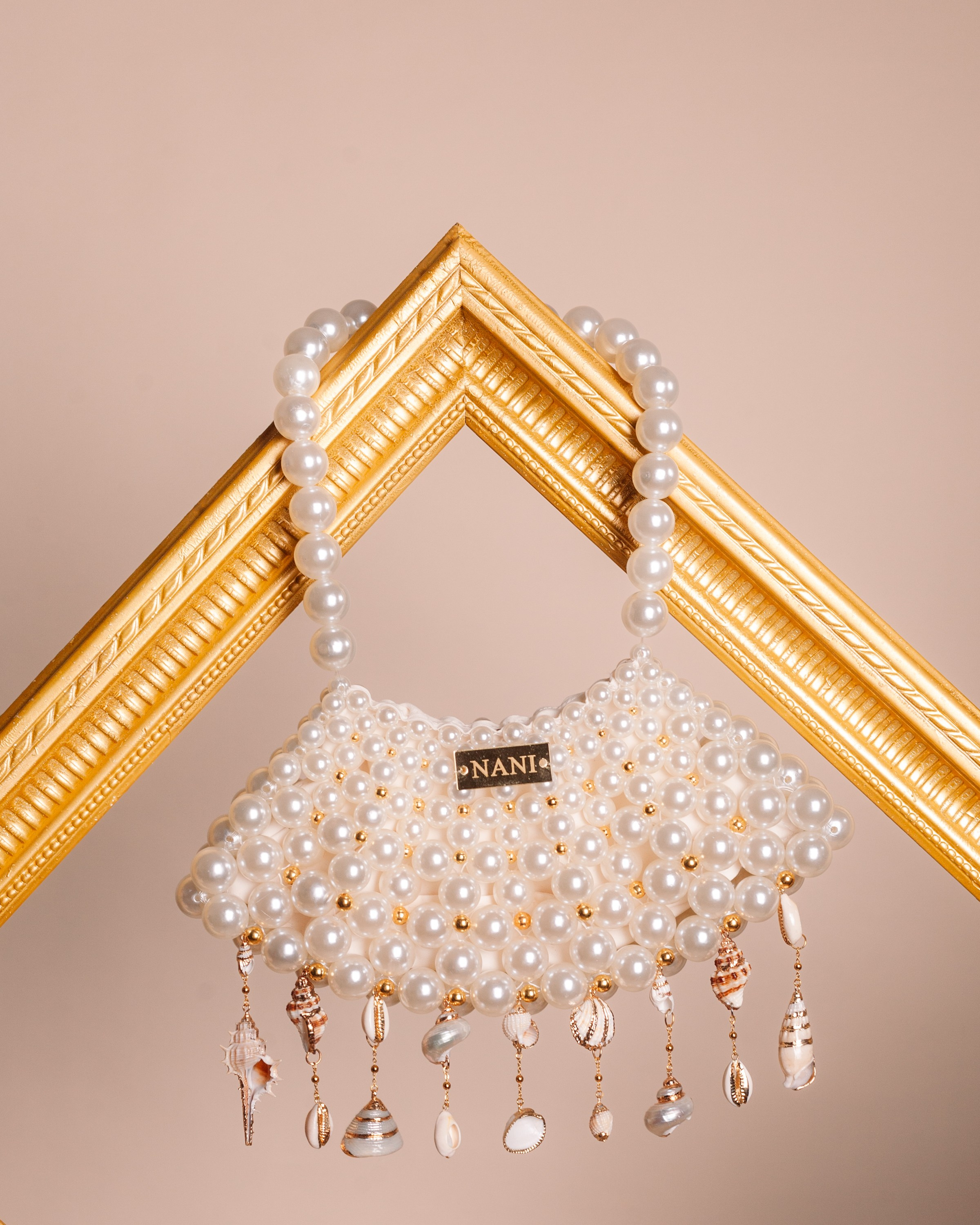 Studio. Capturedwell