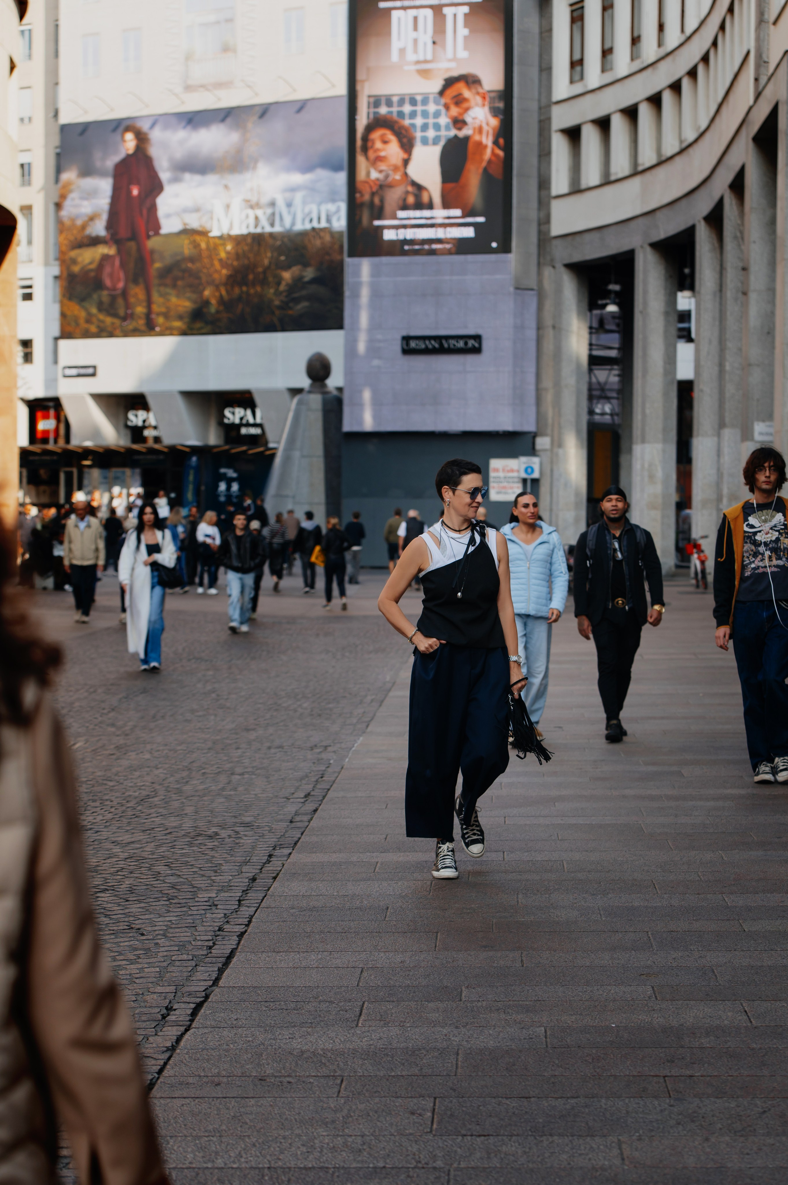 Milan, Autumn 🍂, Julia. Wedding photographer from Moldova Alexey Chipchiu
