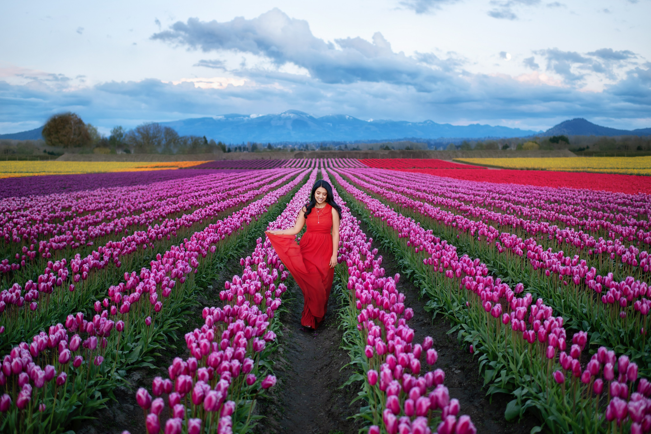 Lohita with her husband. Wedding & family photography in Seattle area. Helen Michelle photographer