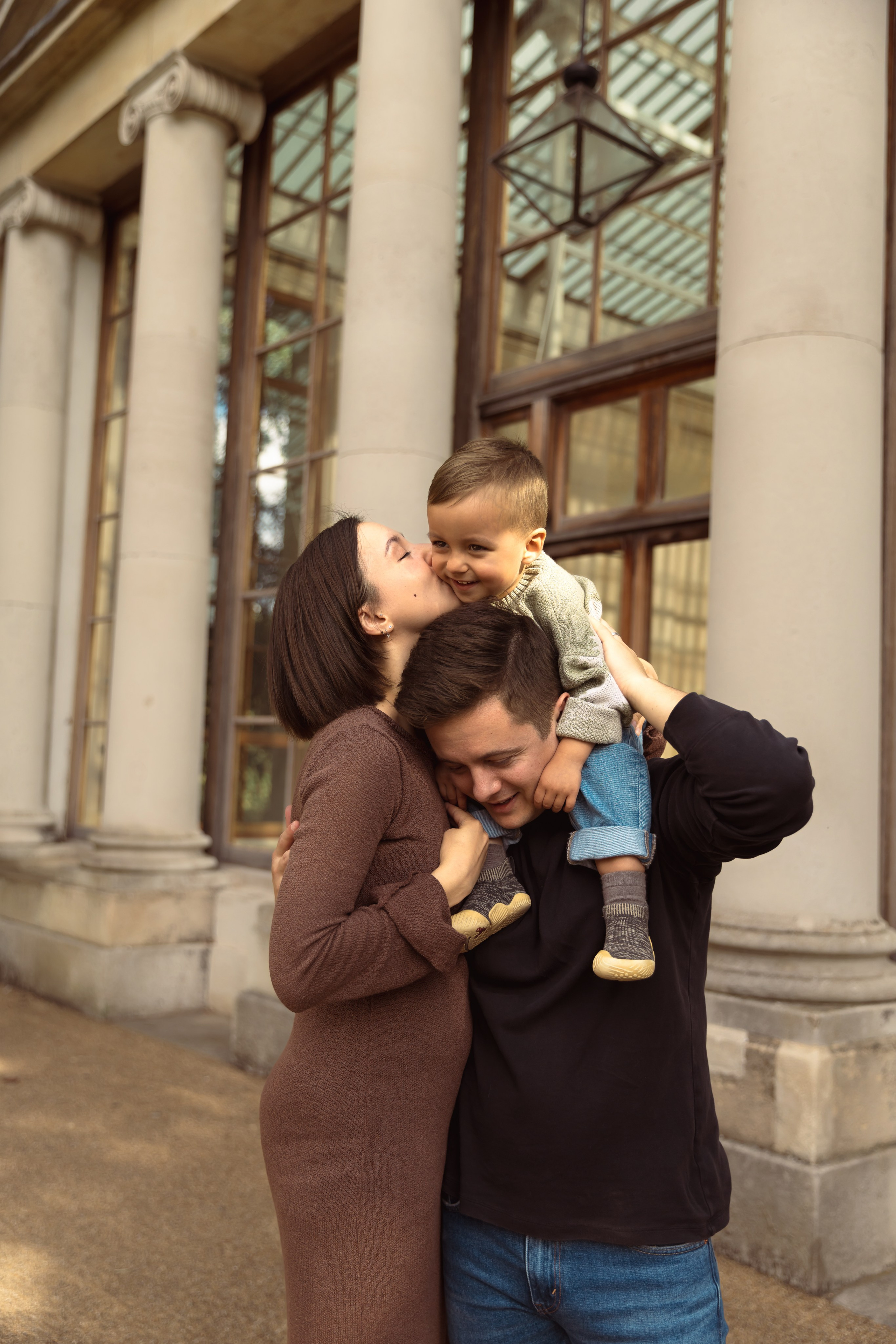 Family walk in Kew Gardens. Daria V. Photography