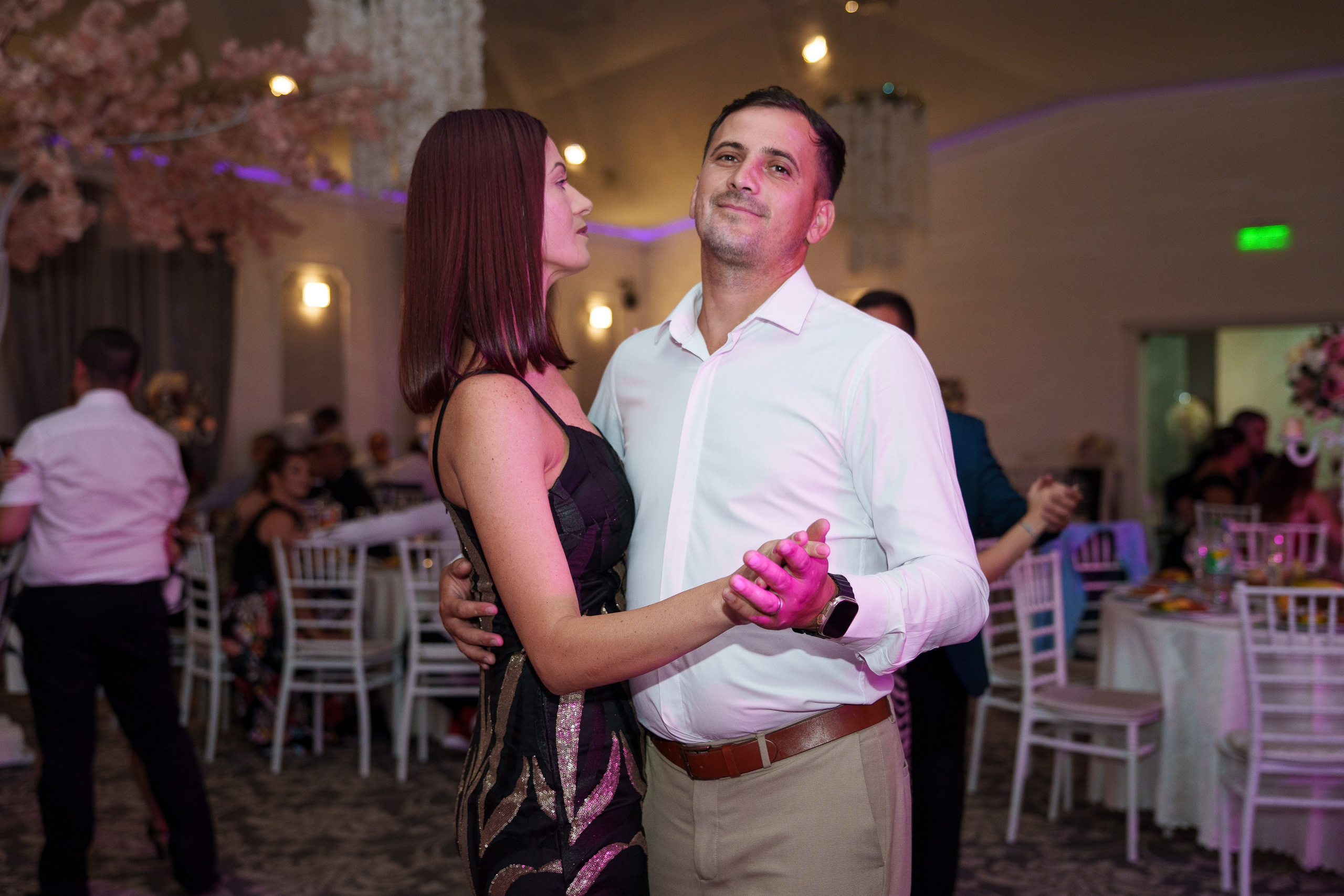 Bella & Adi. Foto Studio — Fotograf de evenimente, nunti, botezuri, portrete