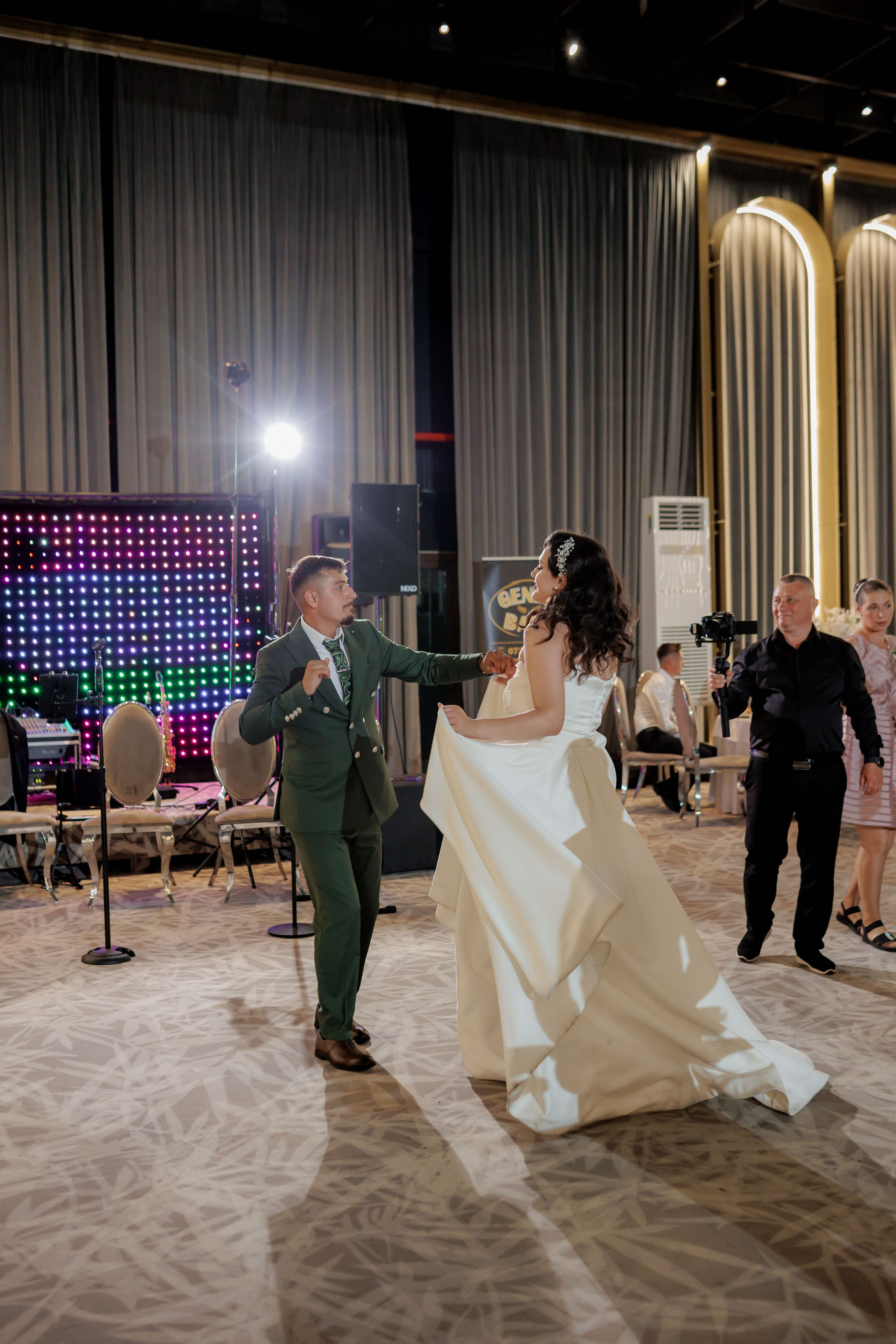 Nunta Nicoleta & Răzvan | Fotografie & Videografie Profesională. Servicii foto-video profesionale, pentru momente de neuitat