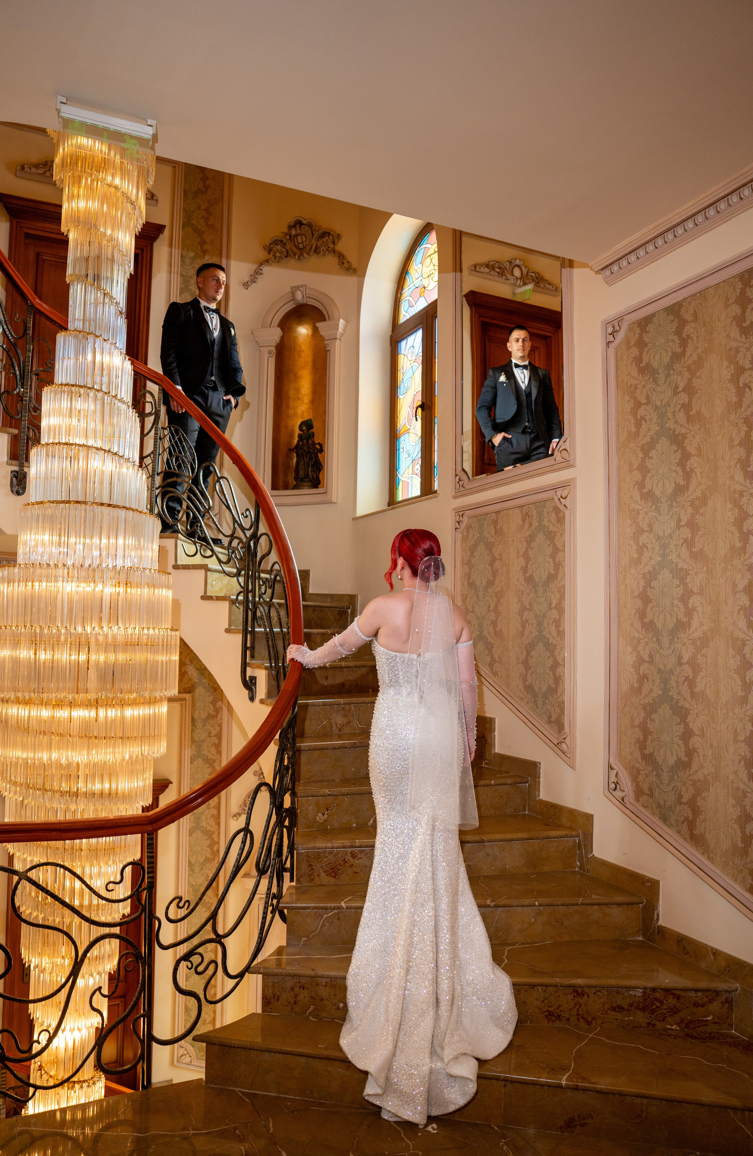 Ședință foto de cuplu în ziua nunții la Suter Palace