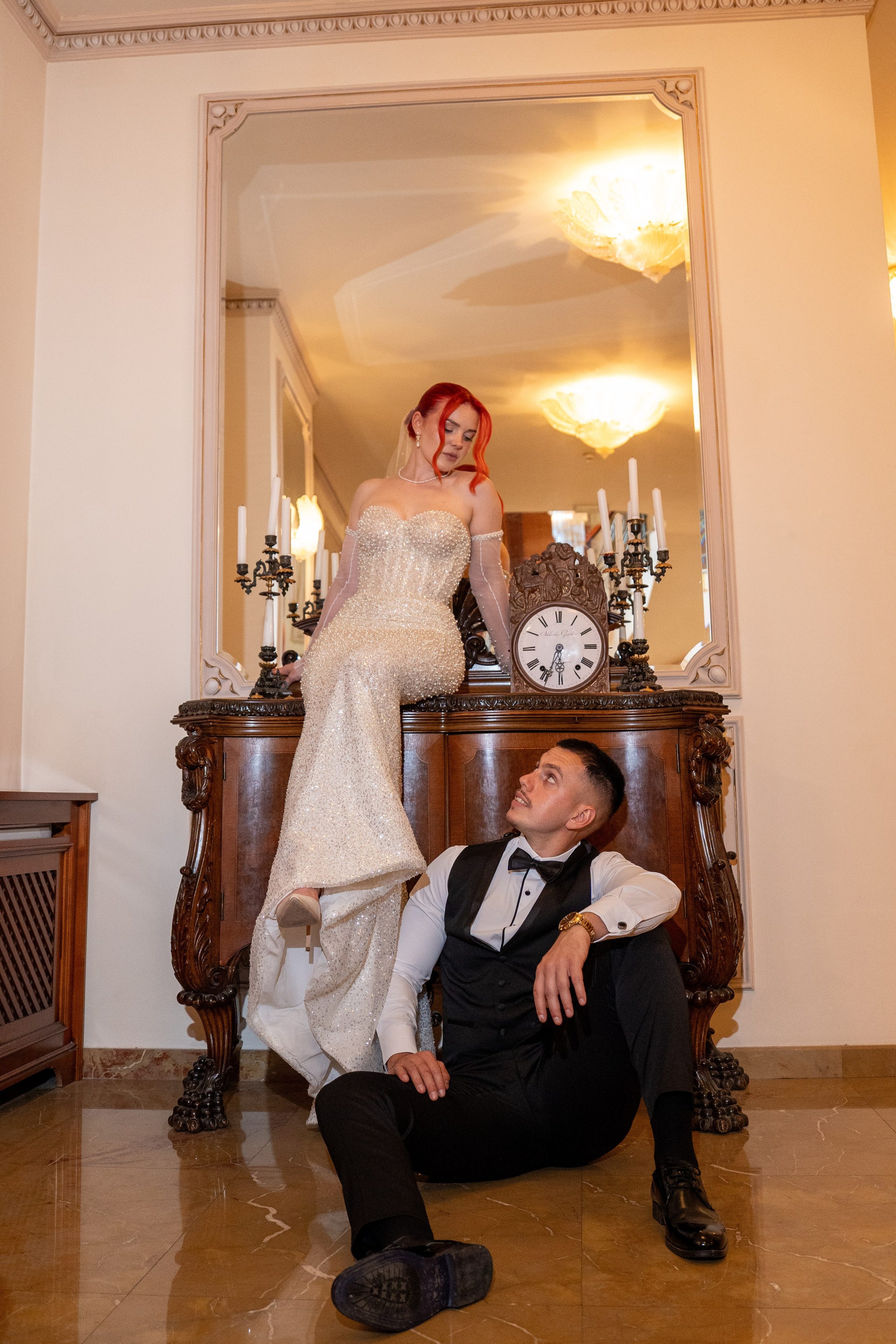 Ședință foto de nuntă în interiorul Suter Palace București