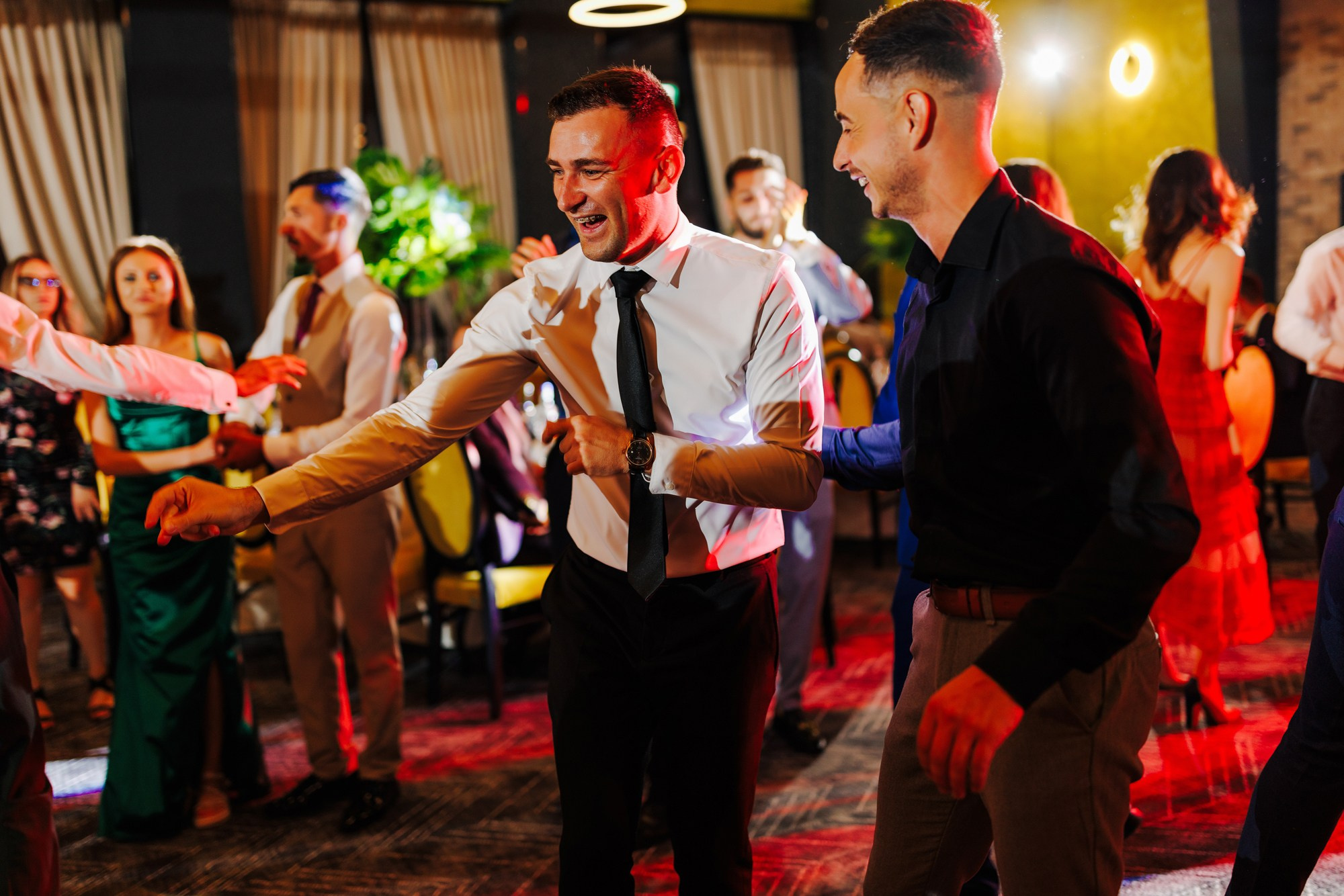 Vladut-Andrea. Fotograf și videograf de nuntă R. Moldova, Romania