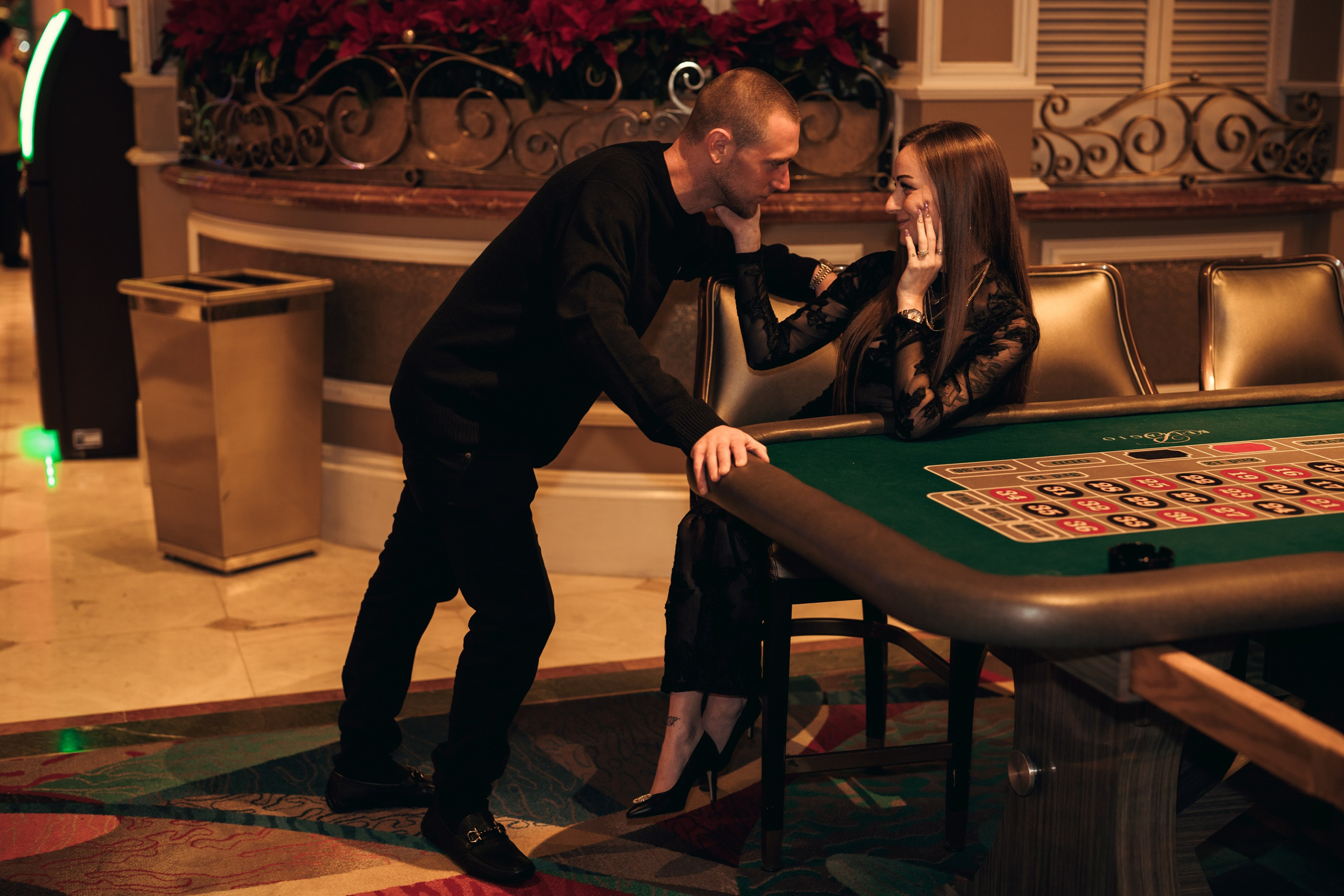 Lisa&Bryan. Marriage proposal. Wedding & elopement photographer Viktoriya Kravtsov. Las Vegas