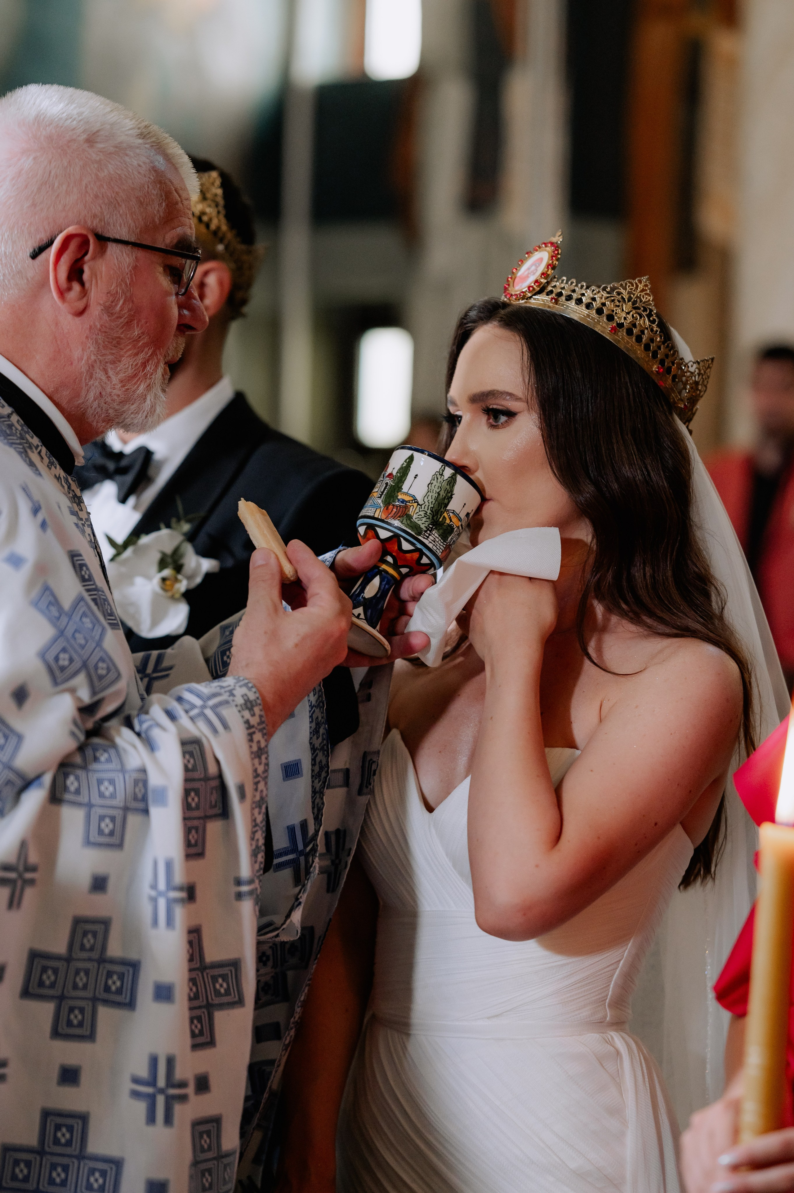 Cununie civila in aer liber , artificii de zi colorate , decor nunta , nunta la Hotel Traian. Proud Vision Weddings | Wedding Photography & Film — Servicii profesionale Foto Video Nunta Iasi