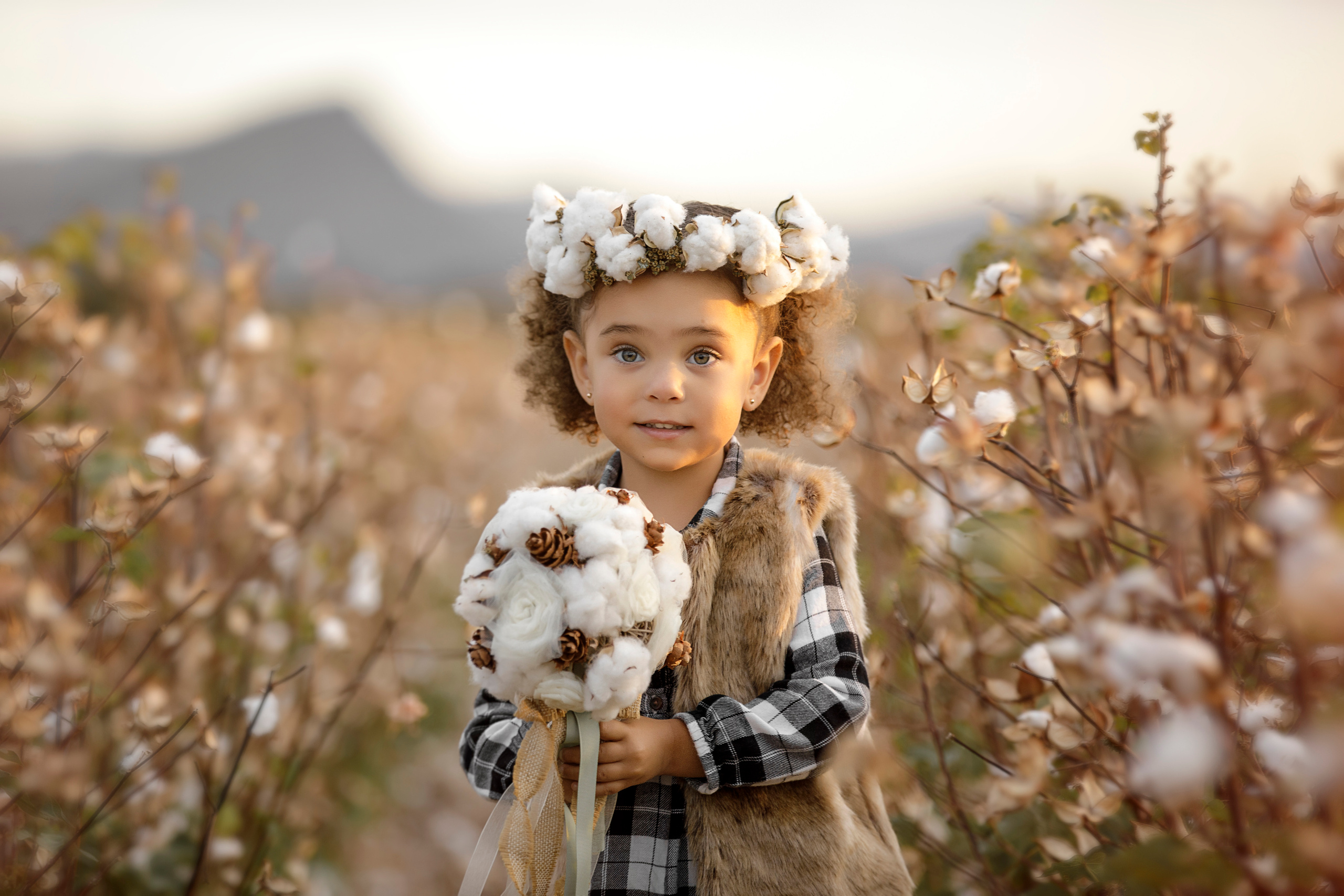 Cotton Field Photosession. Anastasia Post: Wedding and Editorial Photography