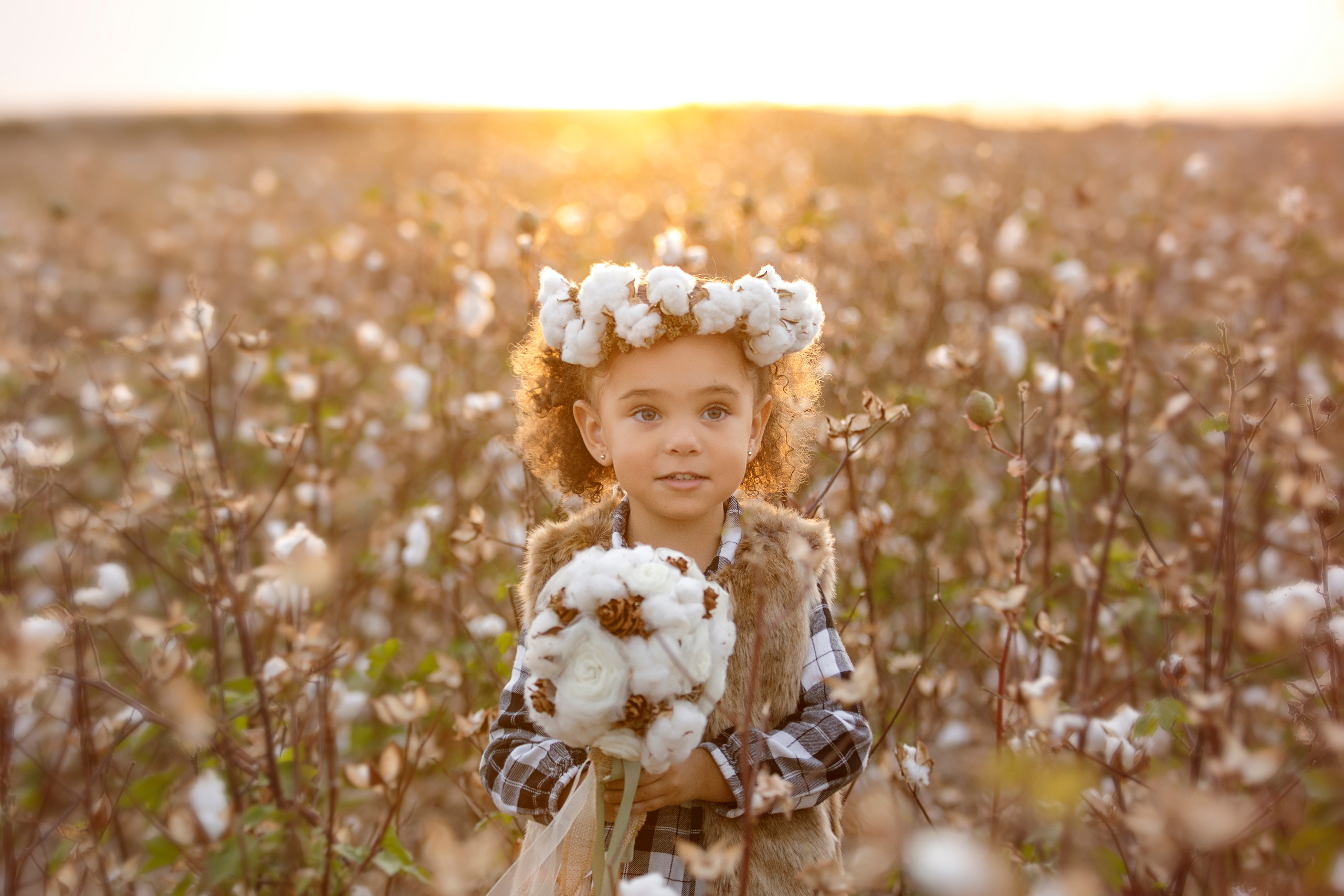 Cotton Field Photosession. Anastasia Post: Wedding and Editorial Photography