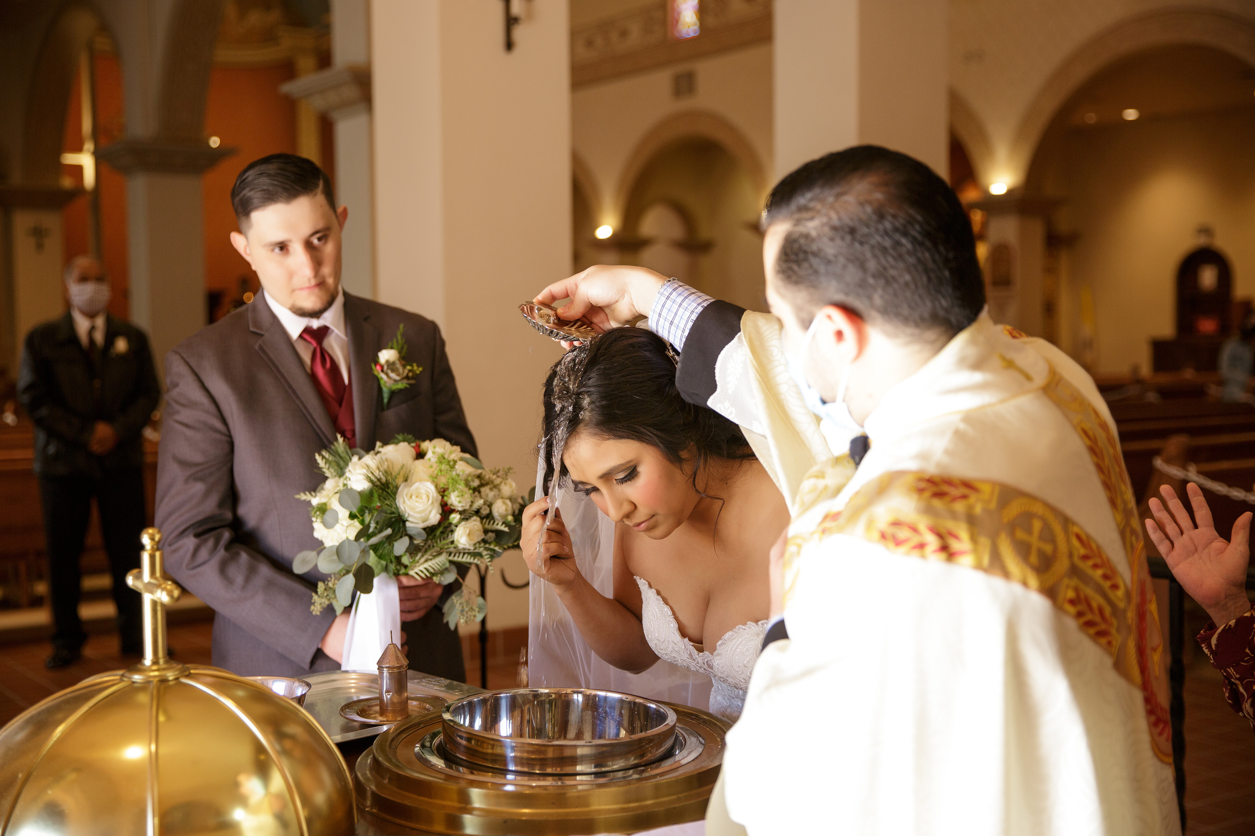 Wedding in St. Augustine Cathedral in Tucson. Anastasia Post: Wedding and Editorial Photography