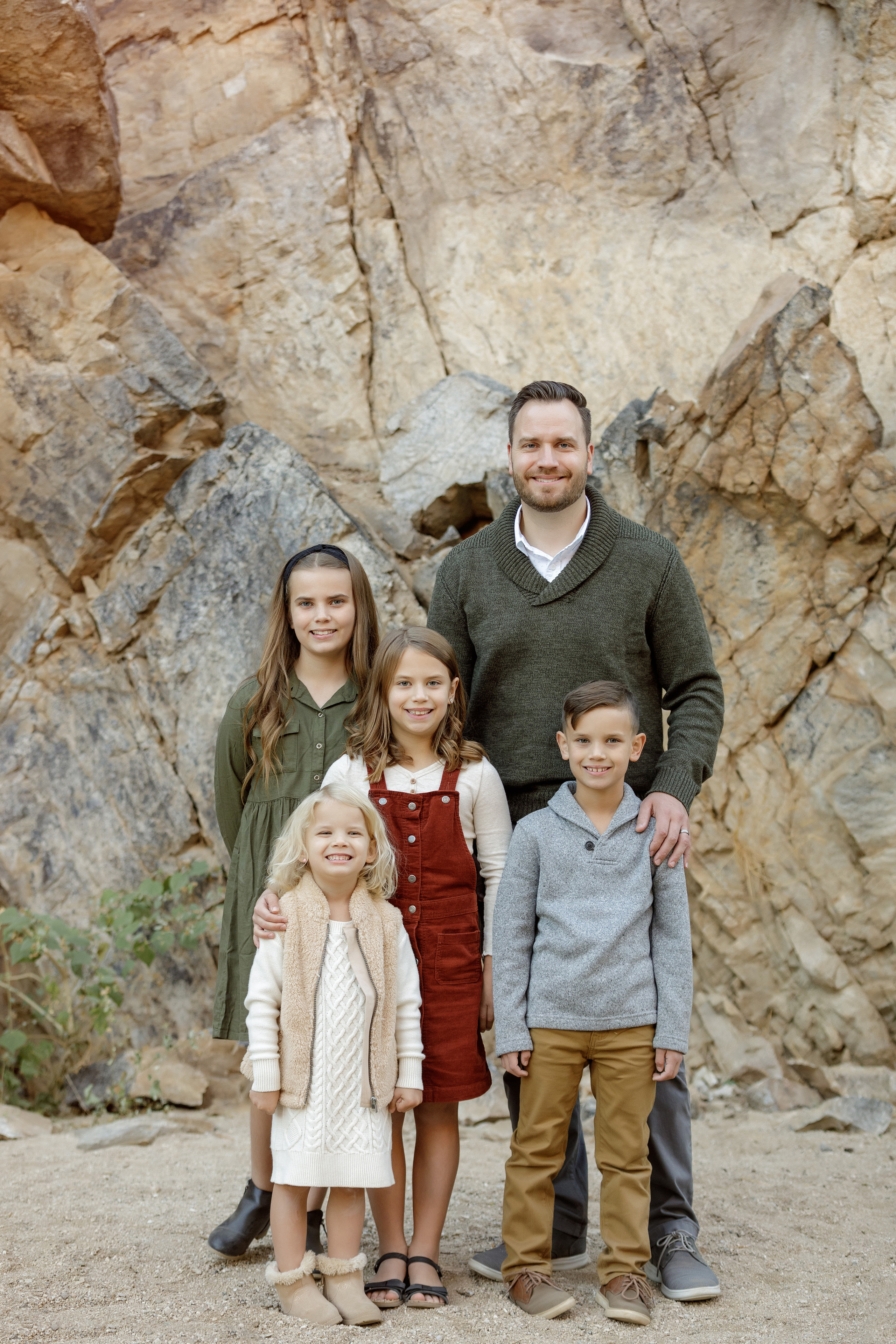 Family photoshoot. Anastasia Post: Wedding and Editorial Photography