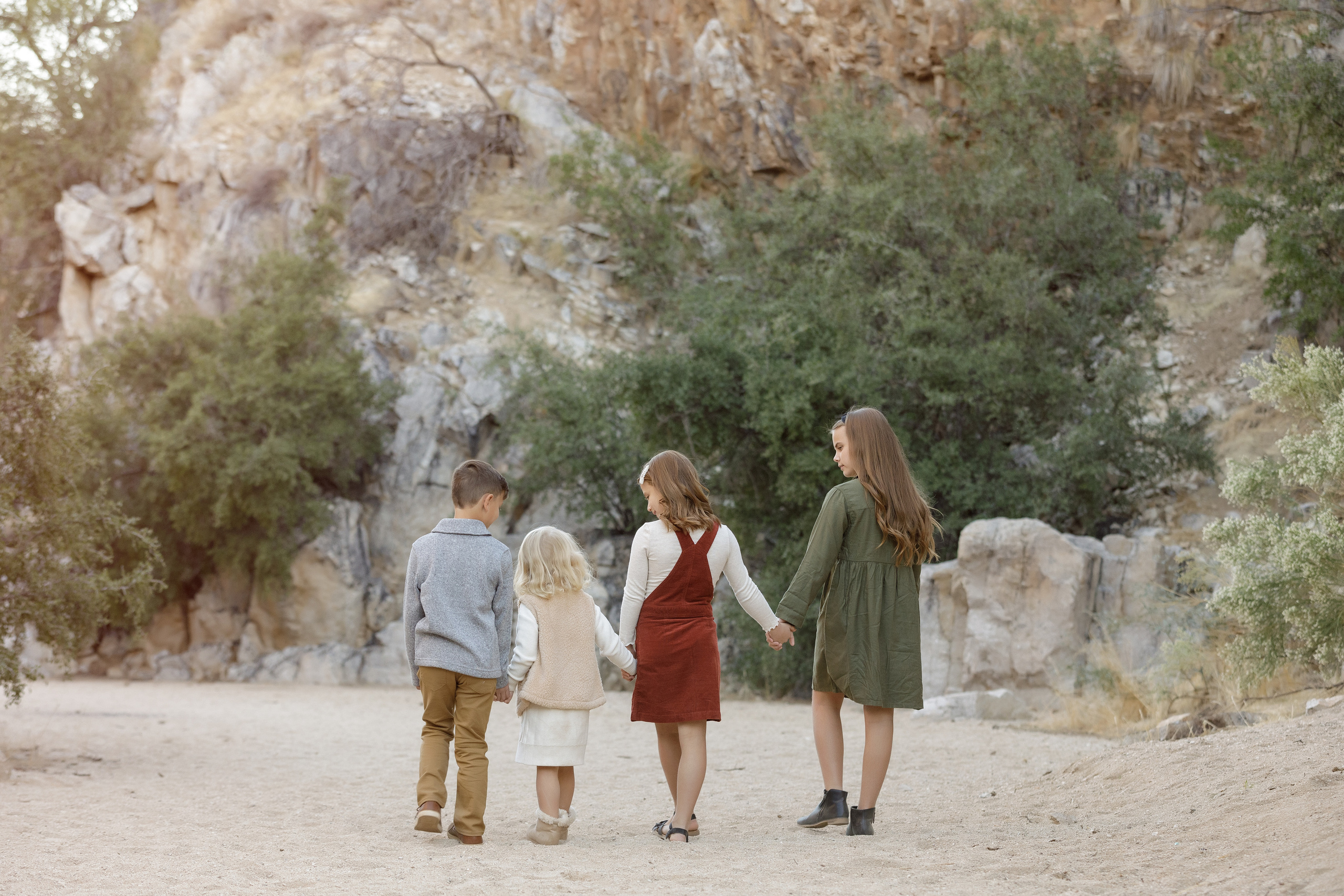 Family photoshoot. Anastasia Post: Wedding and Editorial Photography