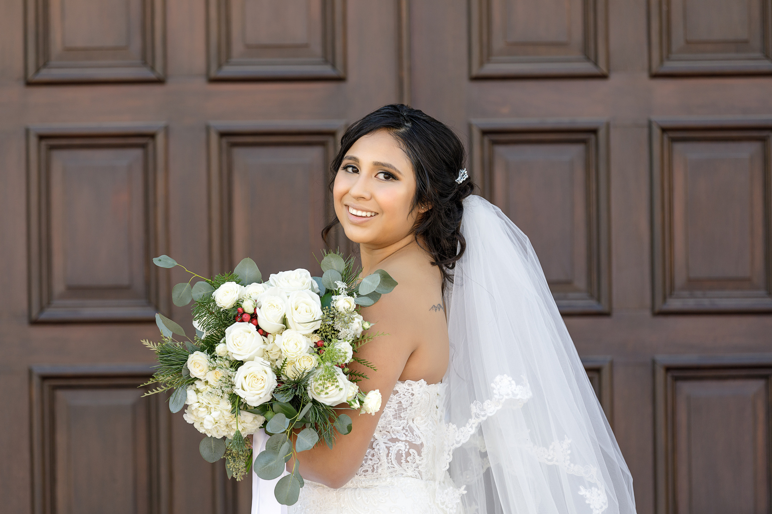 Wedding in St. Augustine Cathedral in Tucson. Anastasia Post: Wedding and Editorial Photography