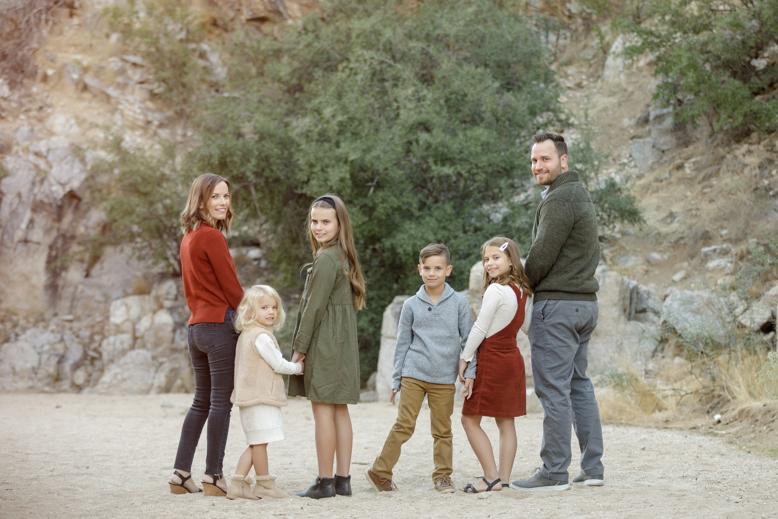 Family photoshoot. Anastasia Post: Wedding and Editorial Photography