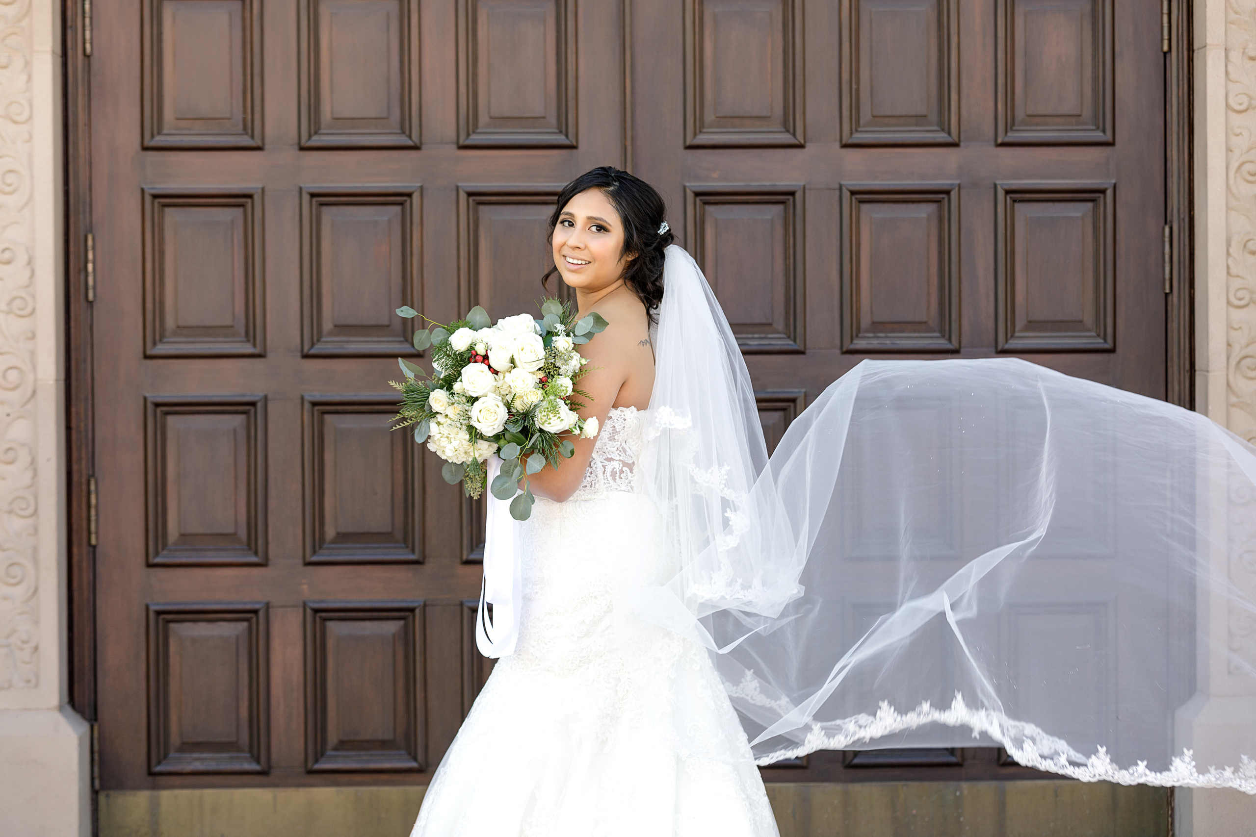 Wedding in St. Augustine Cathedral in Tucson. Anastasia Post: Wedding and Editorial Photography