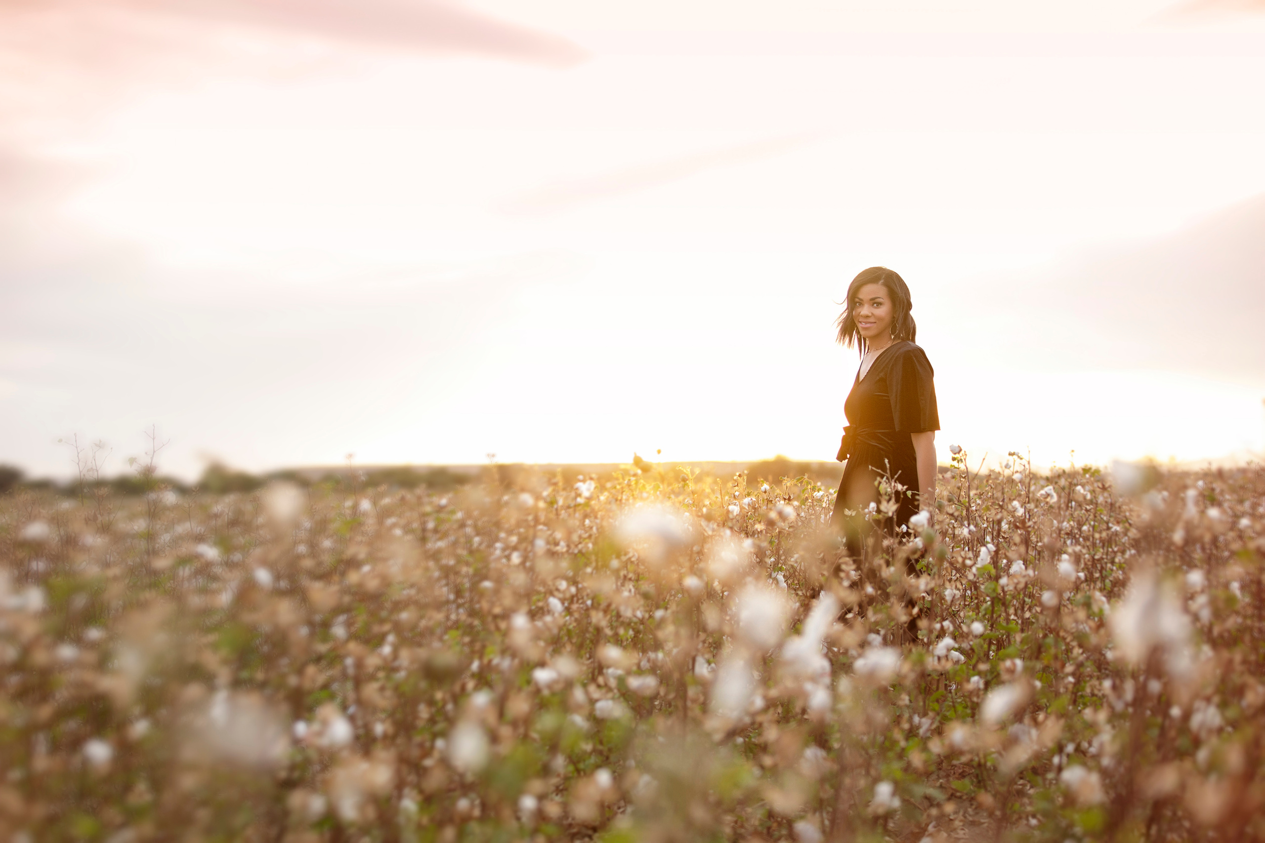Cotton Field Photosession. Anastasia Post: Wedding and Editorial Photography