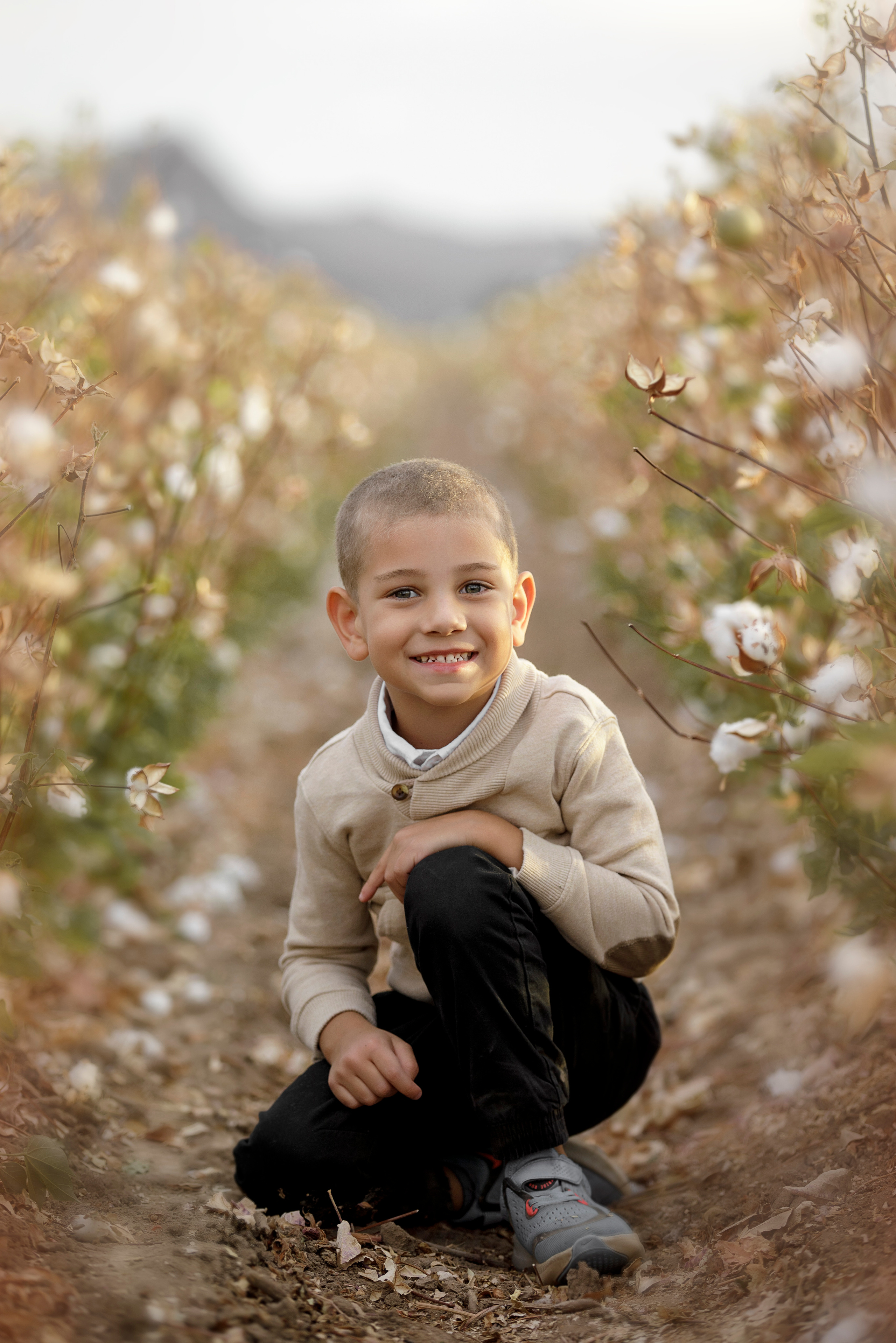 Cotton Field Photosession. Anastasia Post: Wedding and Editorial Photography