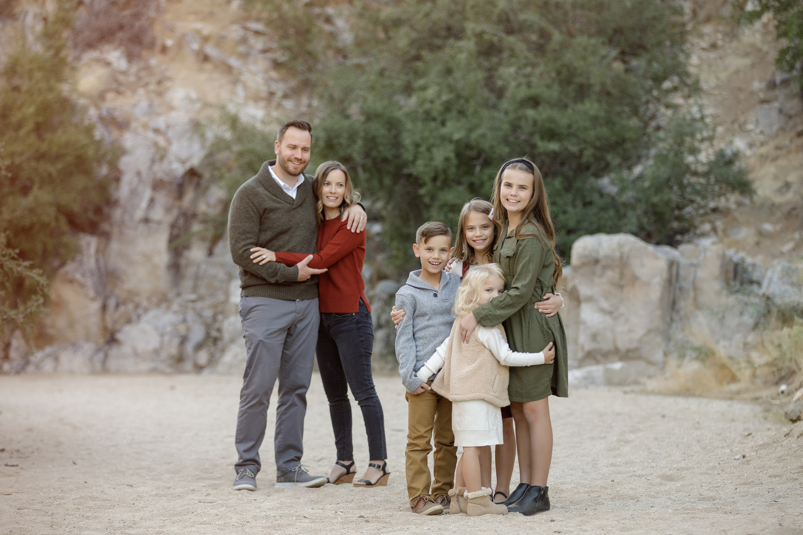 Family photoshoot. Anastasia Post: Wedding and Editorial Photography