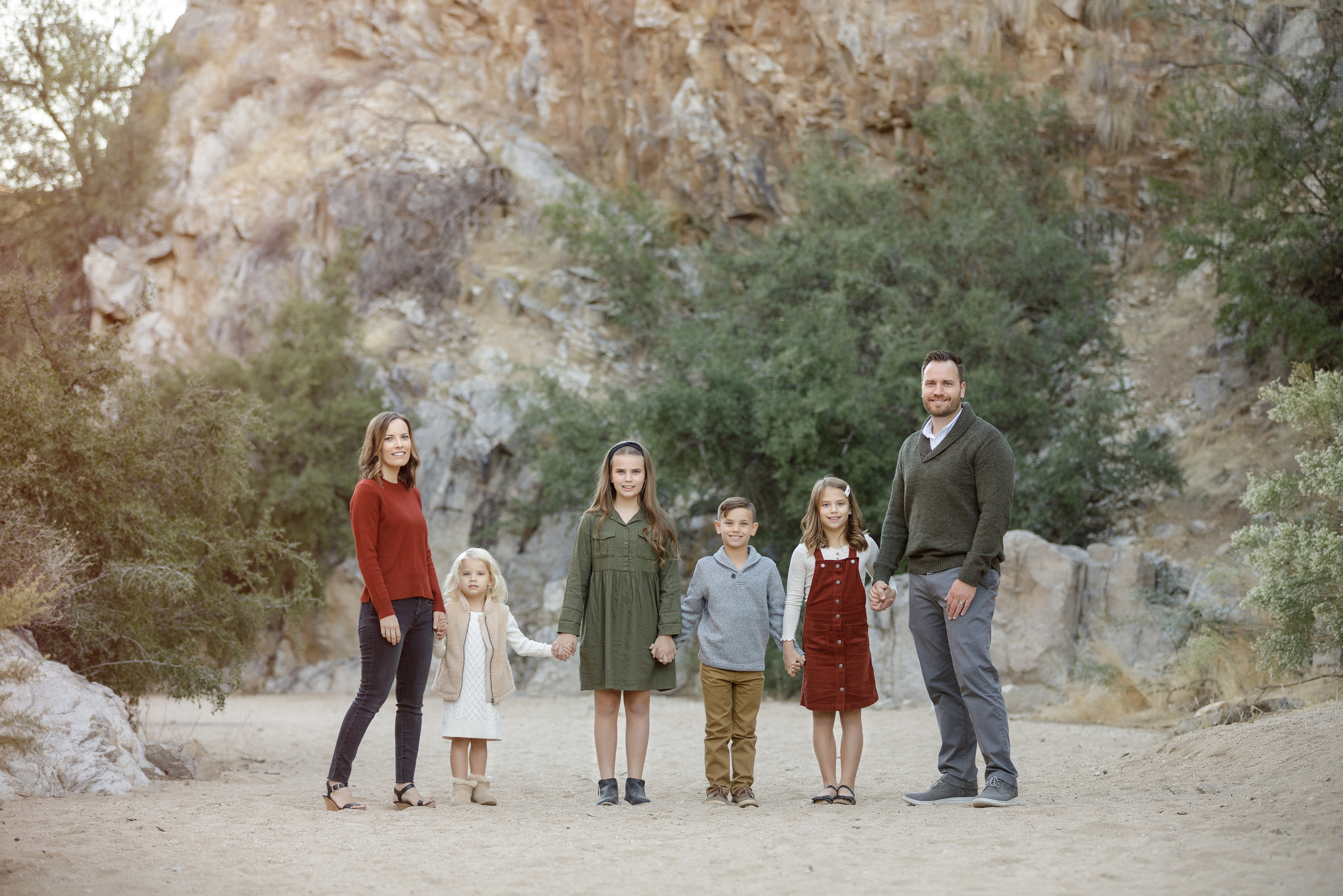 Family photoshoot. Anastasia Post: Wedding and Editorial Photography