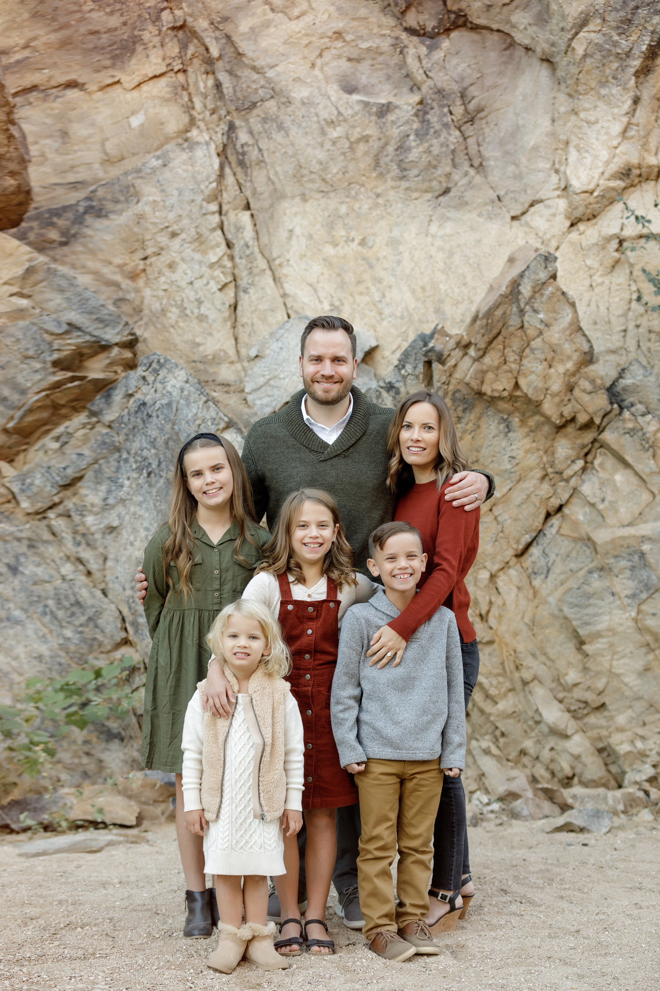 Family photoshoot. Anastasia Post: Wedding and Editorial Photography