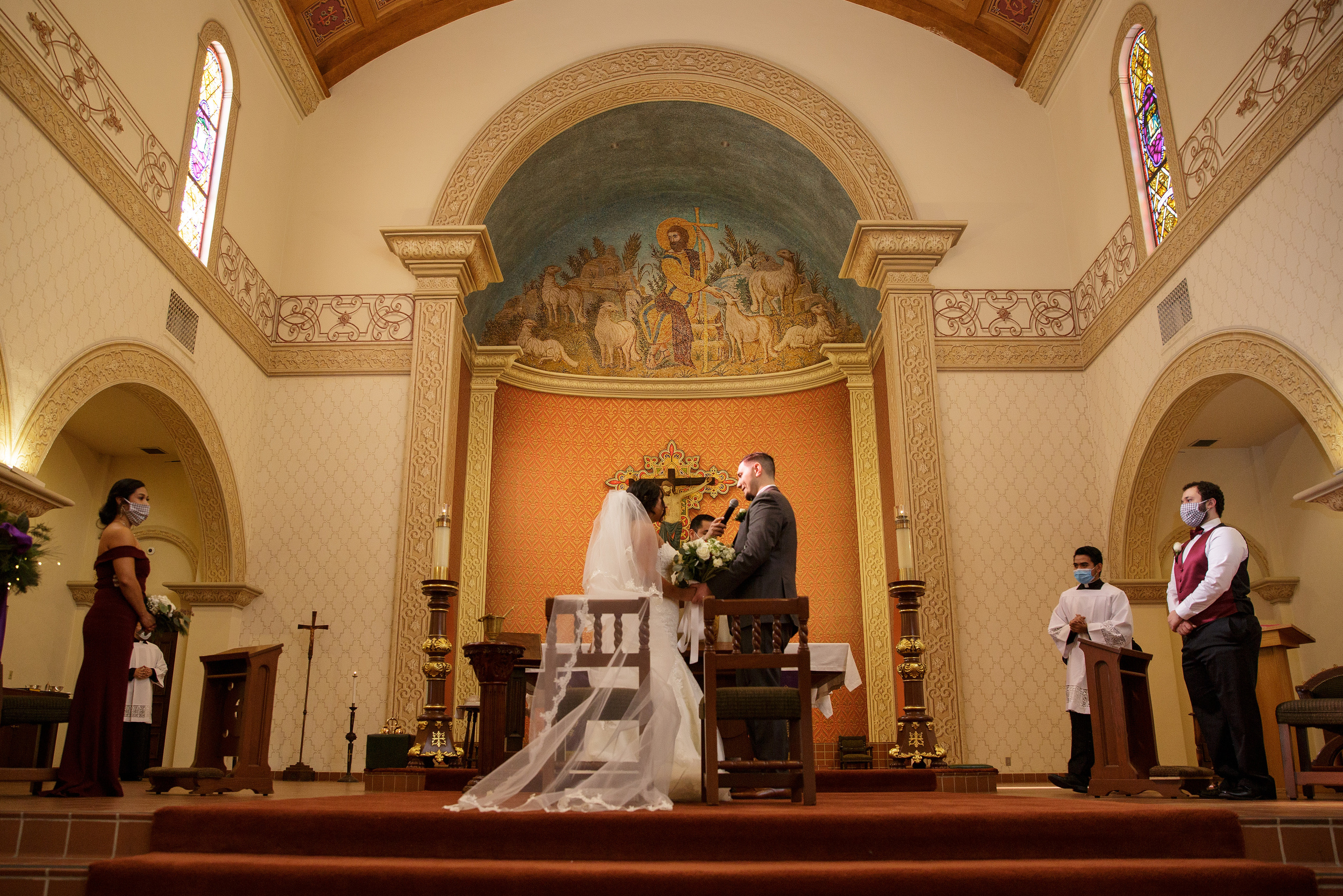Wedding in St. Augustine Cathedral in Tucson. Anastasia Post: Wedding and Editorial Photography