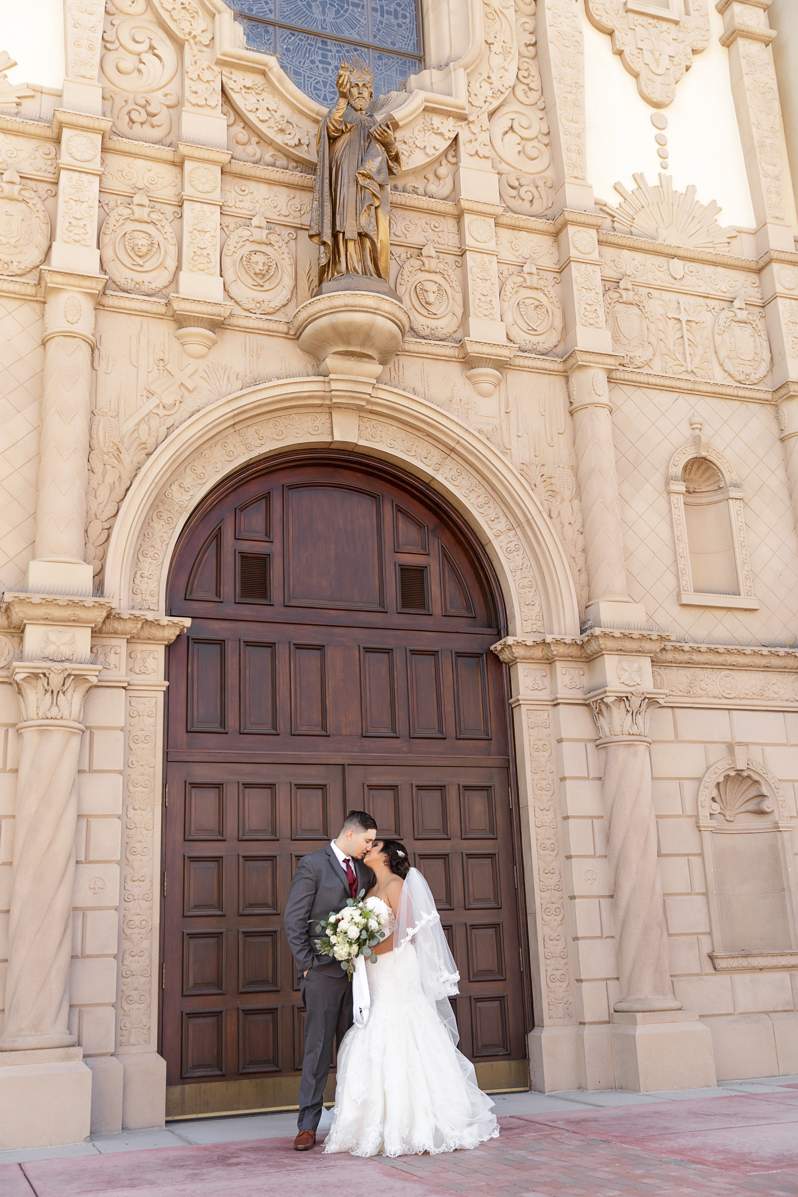 Wedding in St. Augustine Cathedral in Tucson. Anastasia Post: Wedding and Editorial Photography