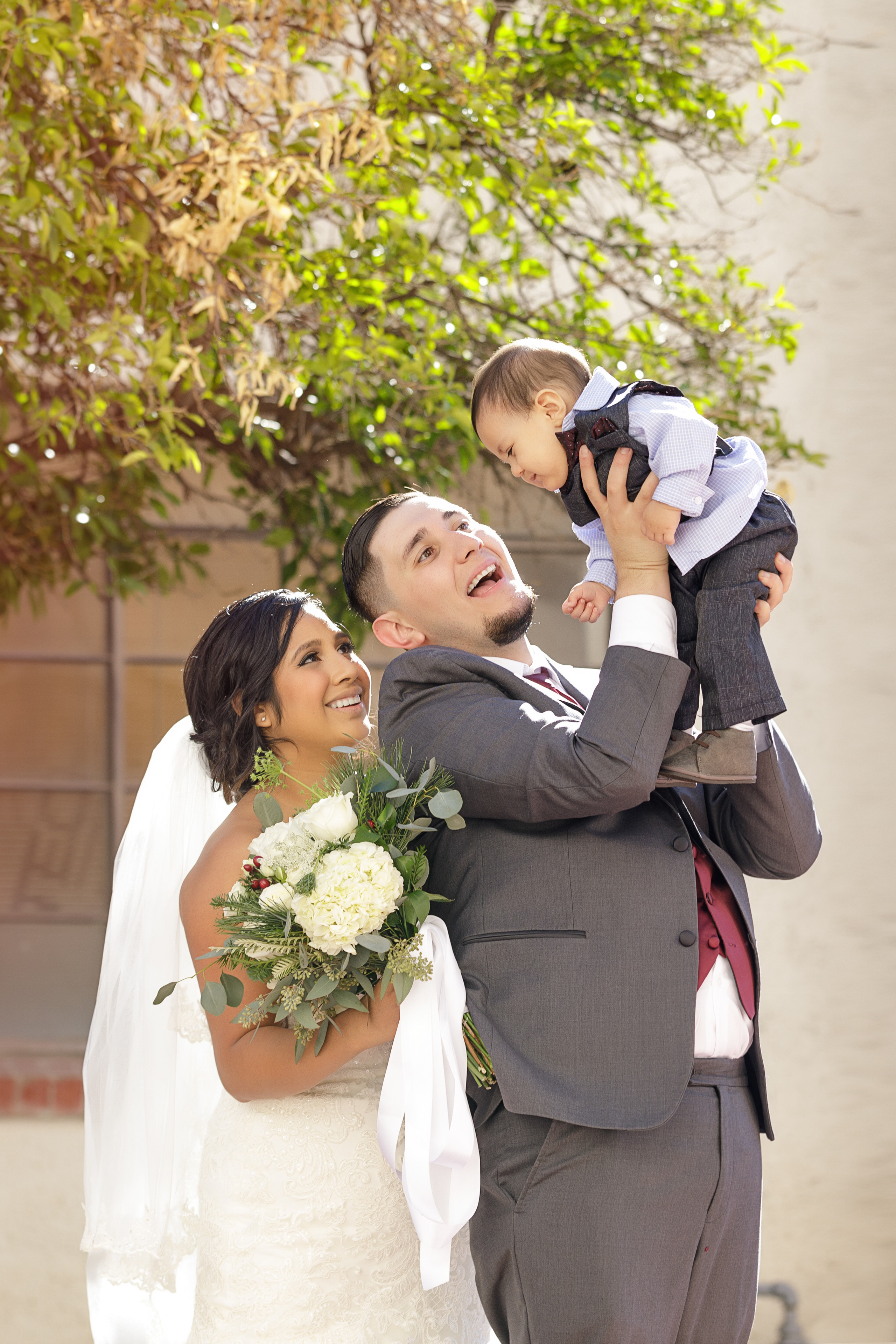 Wedding in St. Augustine Cathedral in Tucson. Anastasia Post: Wedding and Editorial Photography