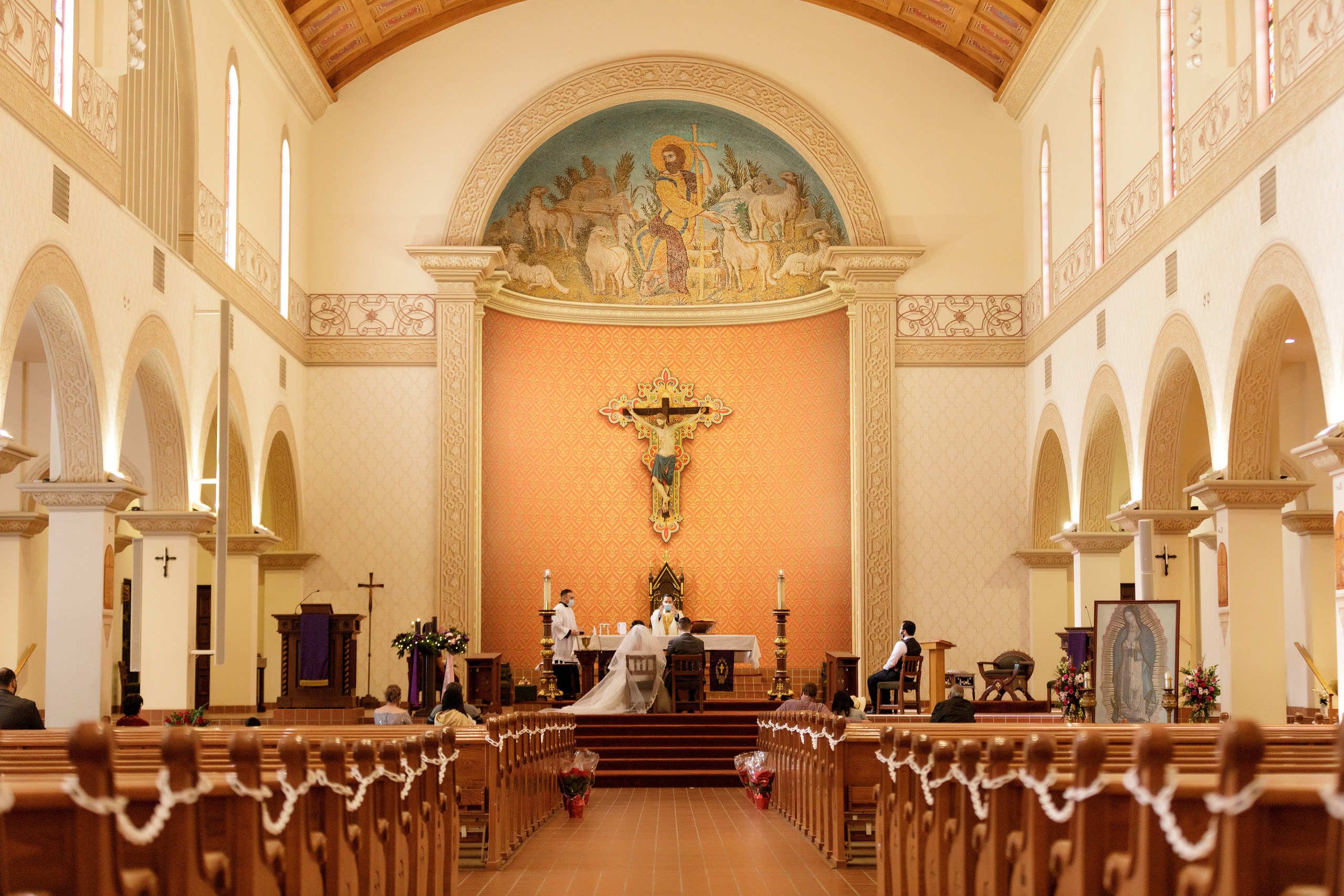 Wedding in St. Augustine Cathedral in Tucson. Anastasia Post: Wedding and Editorial Photography
