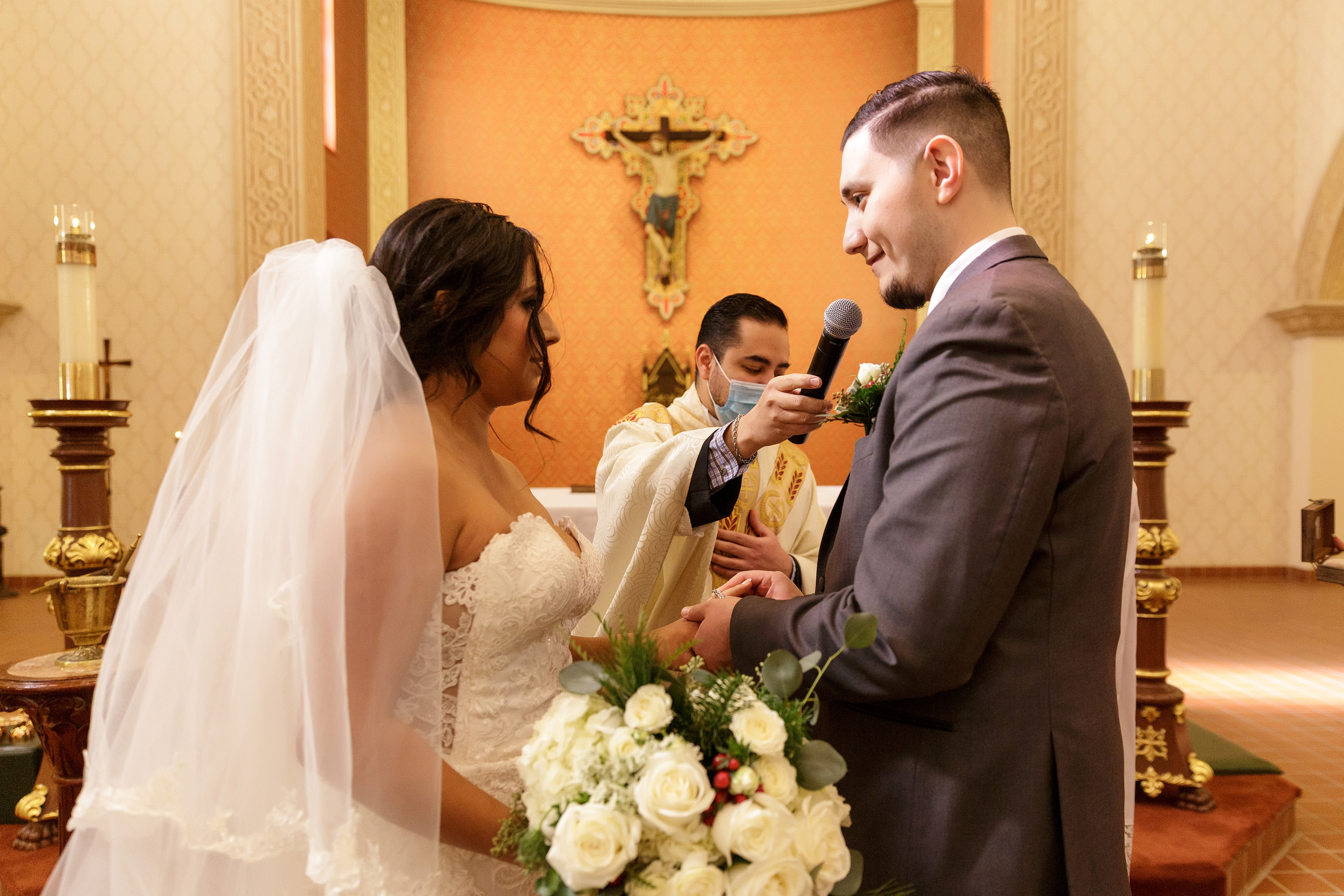 Wedding in St. Augustine Cathedral in Tucson. Anastasia Post: Wedding and Editorial Photography