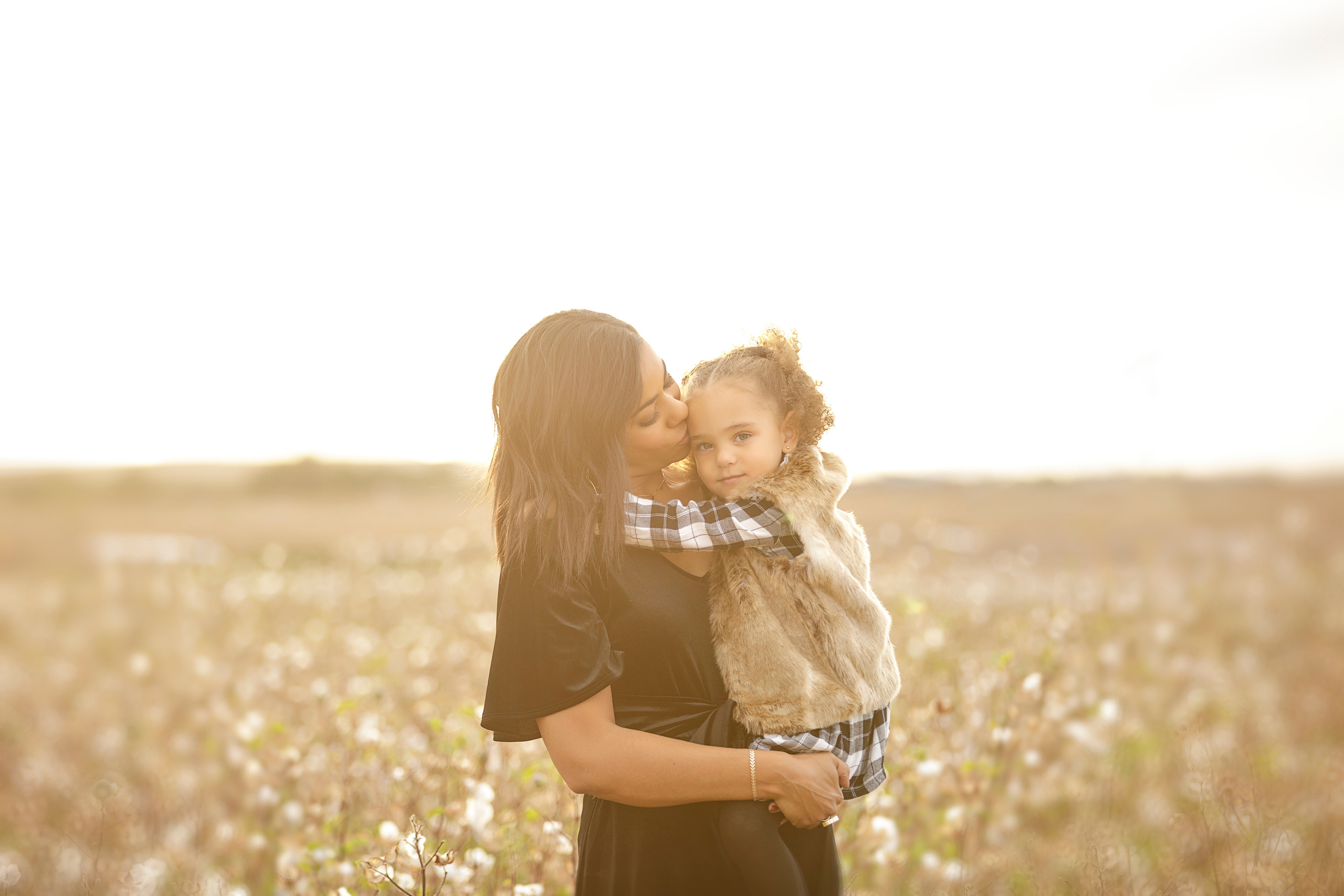 Cotton Field Photosession. Anastasia Post: Wedding and Editorial Photography