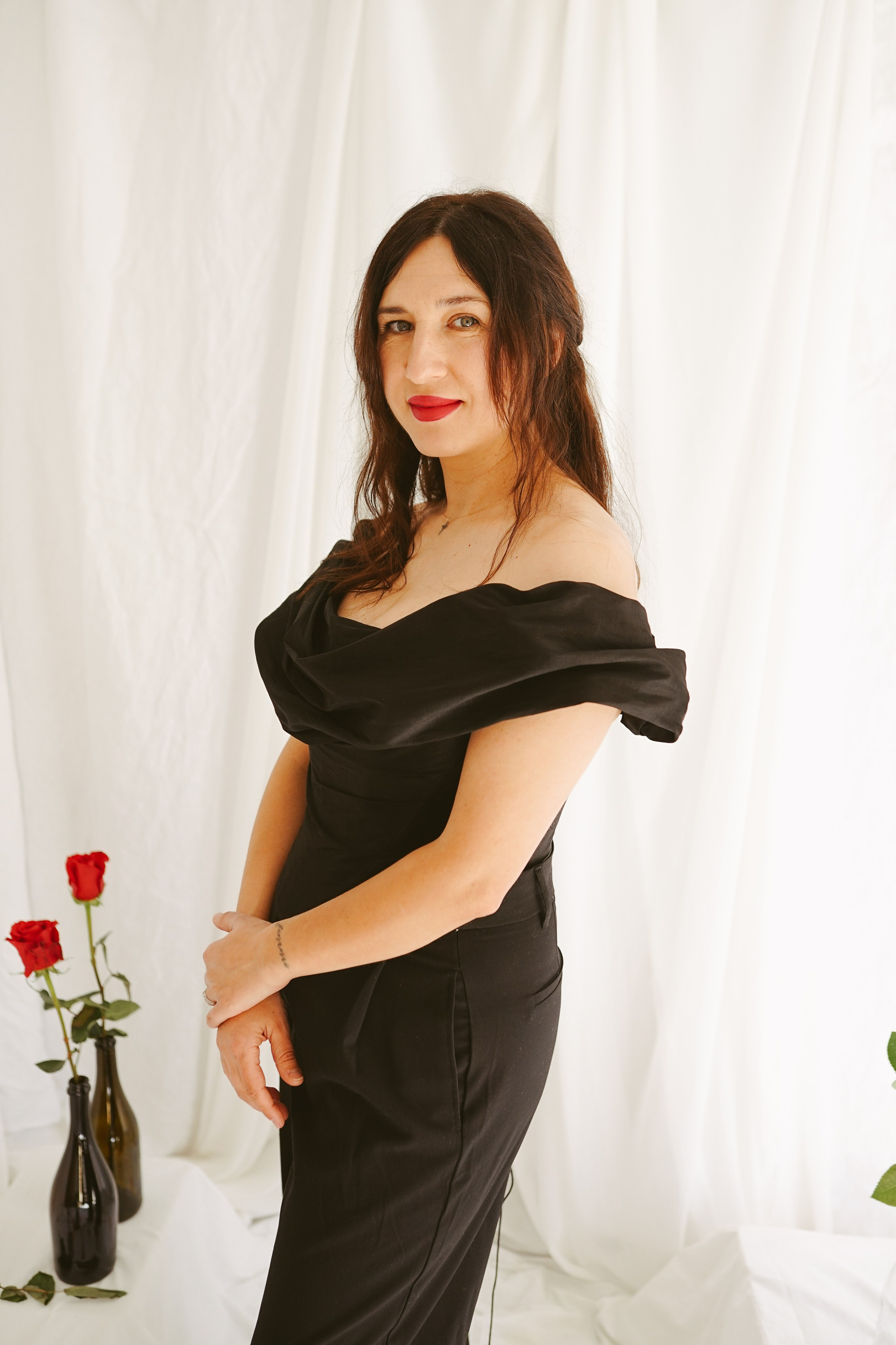 Fotografie de Portret Brașov | Artist Mădălina Beda. Madalina Beda- Artist vizual, fotograf, doula la nastere, consultant babywearing Brasov si in toata tara